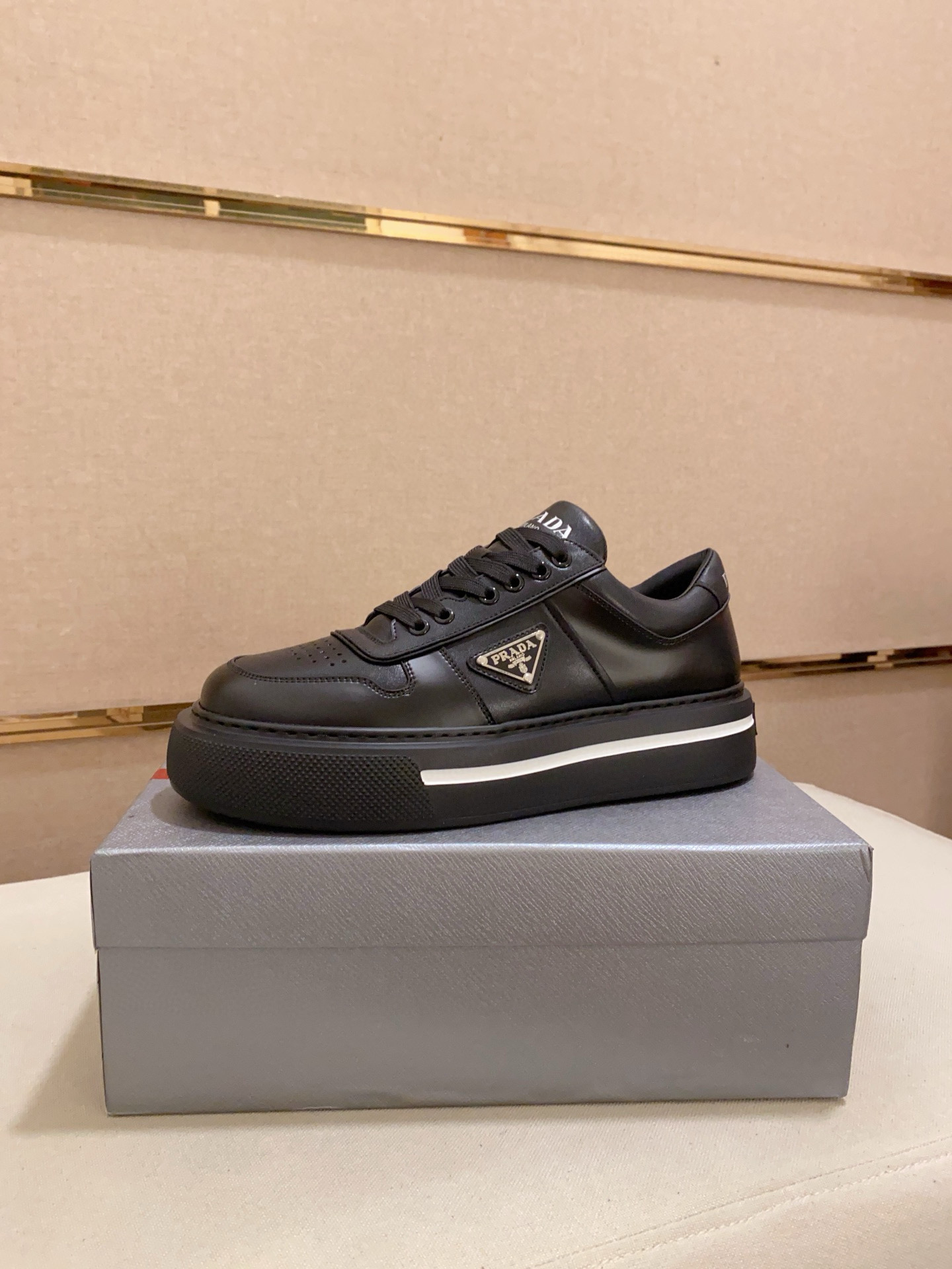 Prada Men's Leather Sneakers, Black Low-Top Lace-Up Casual Shoes 1 Prada Men's Leather Sneakers, Black Low-Top Lace-Up Casual Shoes