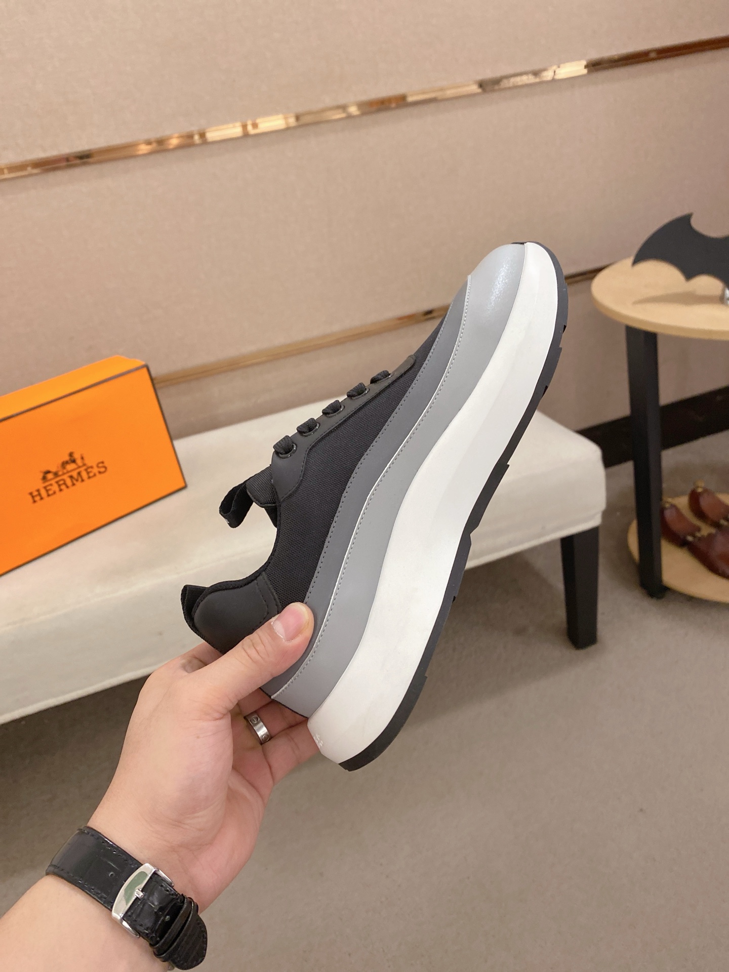 Hermes Men's Classic Sneakers - Italian Leather, Comfortable Fit, Sizes 38-44 6 i1744526787561 1540 0 4