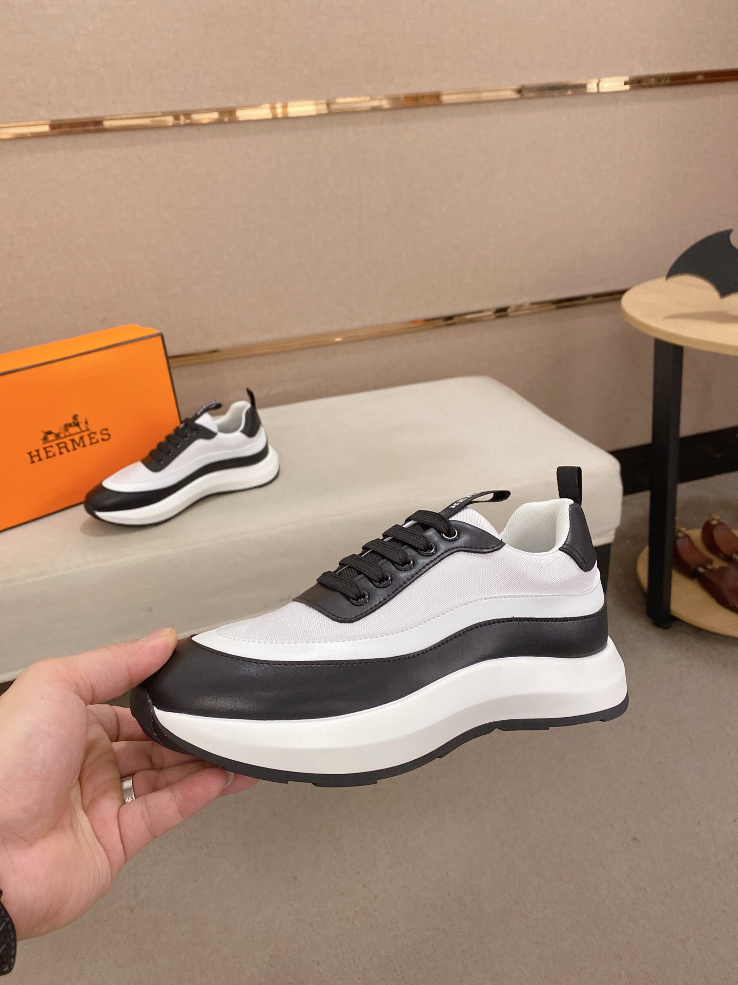 Hermes Men's Classic Sneakers - Italian Leather, Comfortable Fit, Sizes 38-44 4 i1744526856993 6935 0 2
