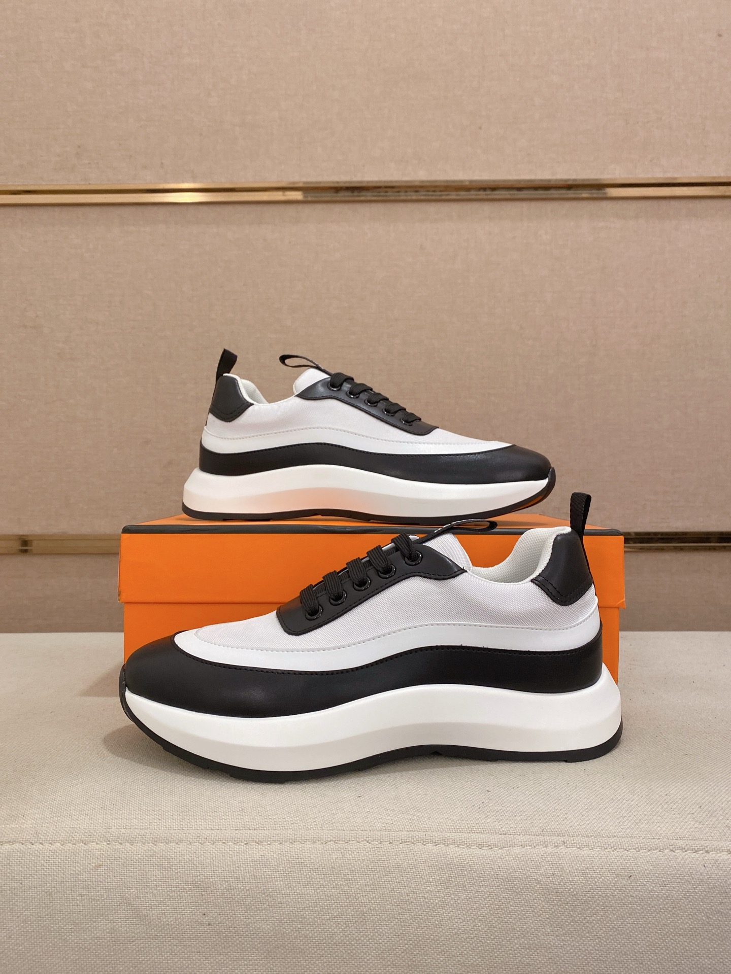 Hermes Men's Classic Sneakers - Italian Leather, Comfortable Fit, Sizes 38-44 8 i1744526857035 1983 0 6