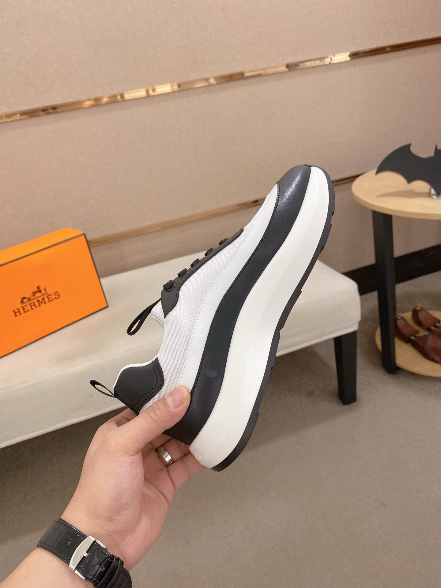 Hermes Men's Classic Sneakers - Italian Leather, Comfortable Fit, Sizes 38-44 6 i1744526858093 9264 0 4