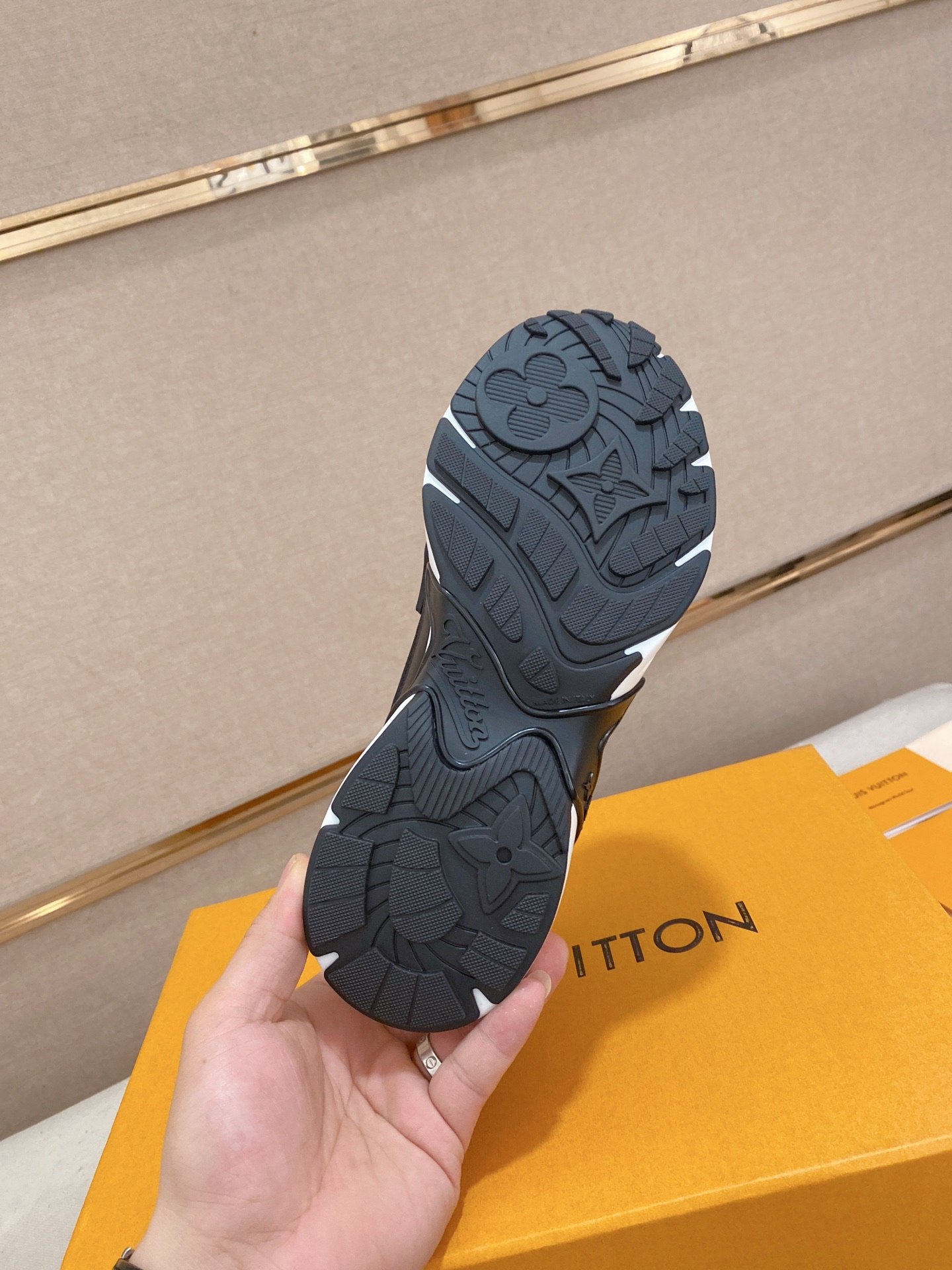 Louis Vuitton Olympia Sneakers: Stylish, Comfortable, and Iconic Design Running Shoes 10 i1744613367488 1301 0 8