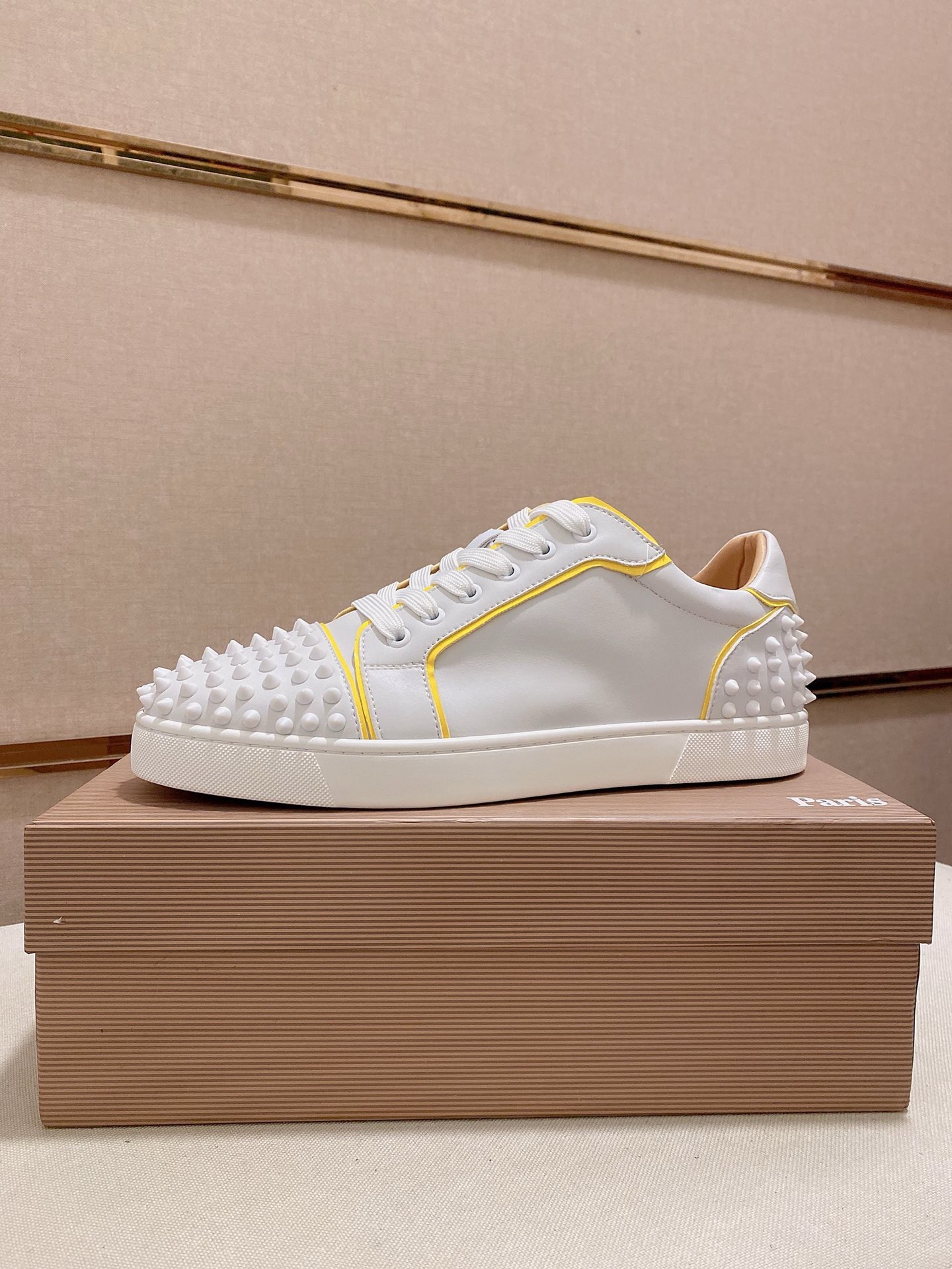Christian Louboutin White Leather Low-Top Sneakers Size 38-44 2 i1744699271036 8863 0 0