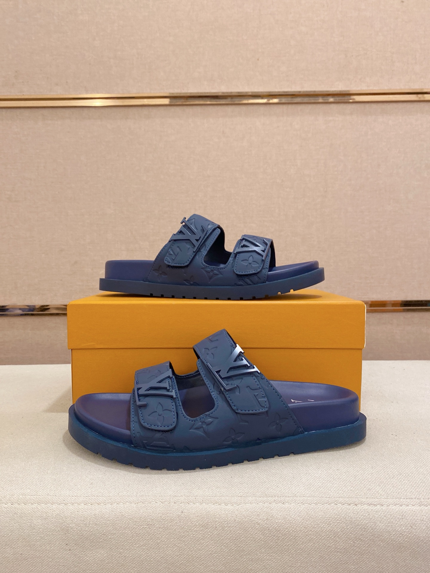 Louis Vuitton Men's Blue Leather Sandals, Sizes 38-44, Summer Style 7 i1745050732946 9888 0 5