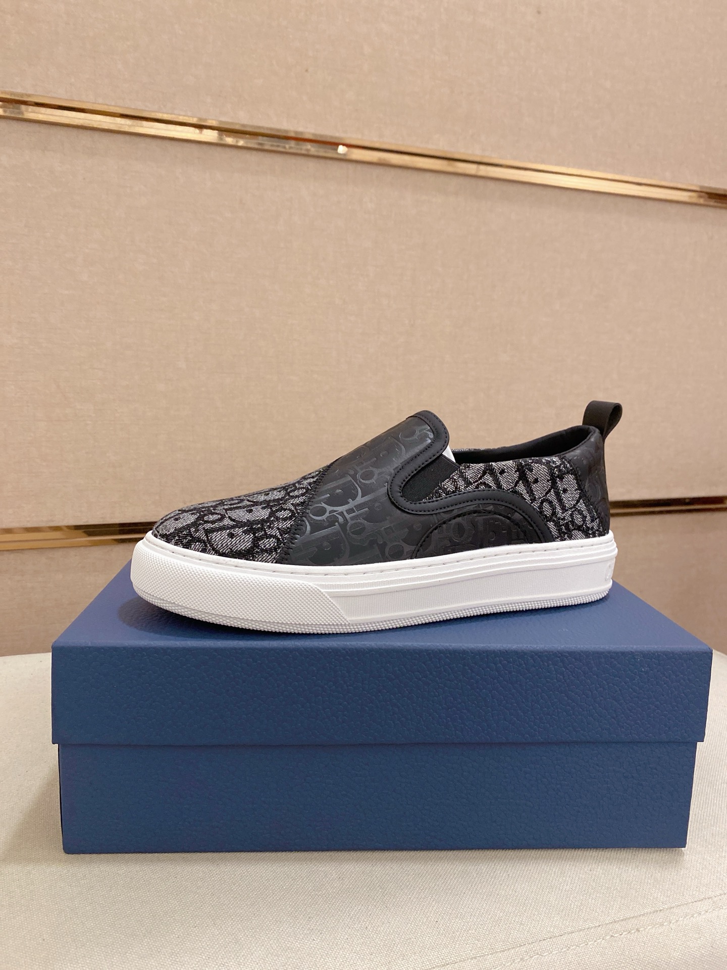 Dior Men's Slip-On Sneaker in Black Oblique Jacquard, Sizes 39-44 2 i1745220409008 1895 0 0