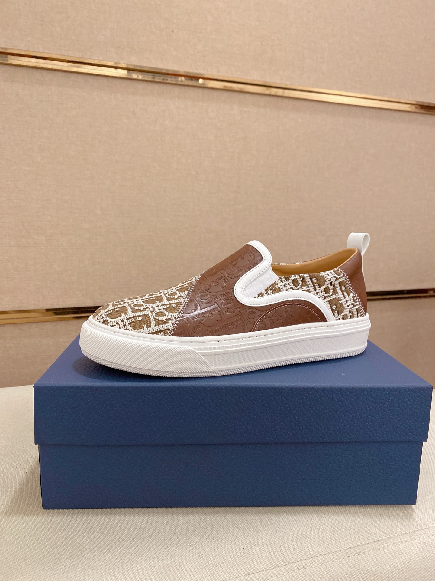 Dior Men's Brown Leather Slip-On Sneakers with Embroidered Fabric Detail 2 i1745220558983 319 0 0