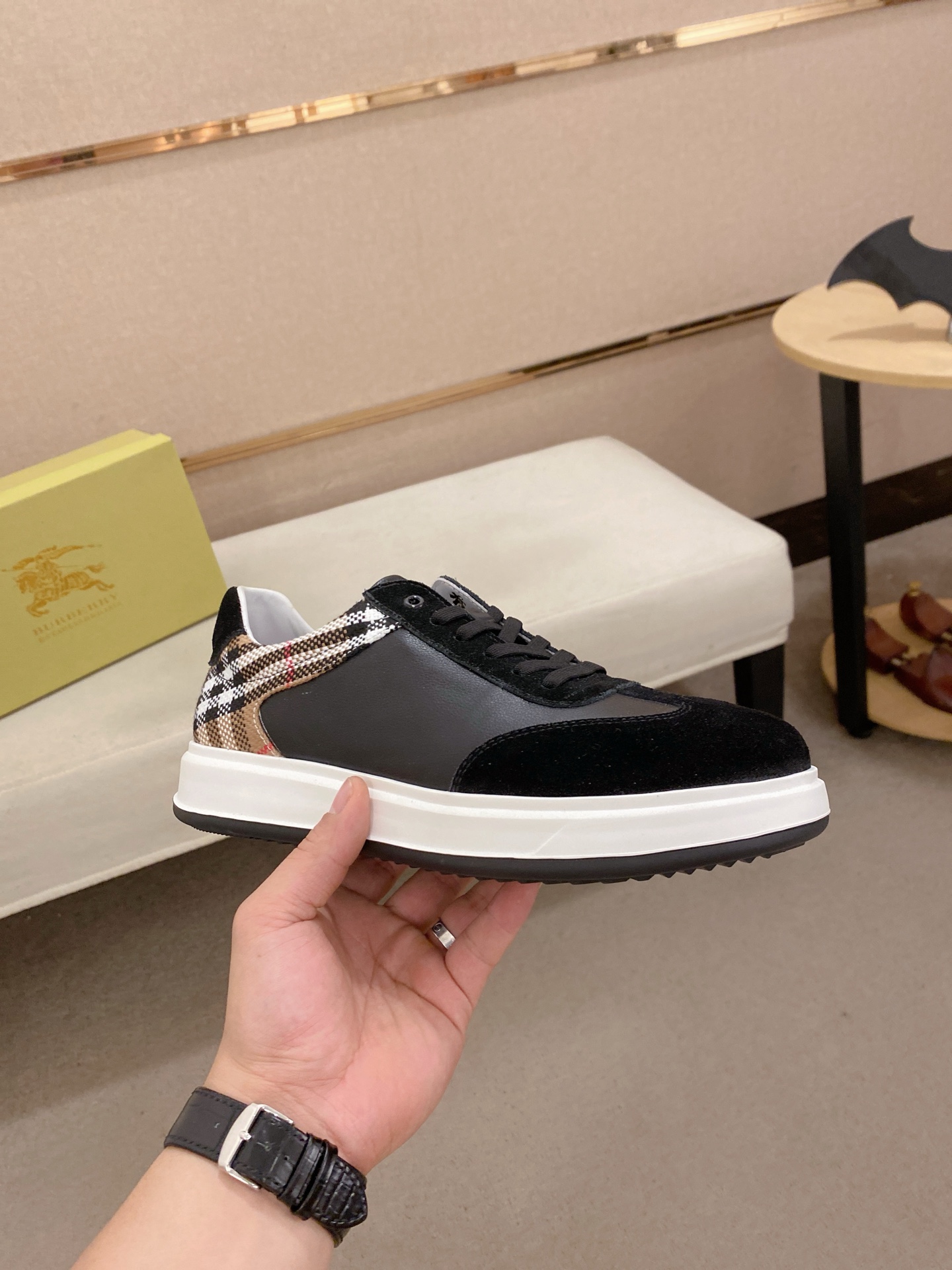 Burberry Men's Leather and Check Pattern Sneakers - Italian Craftsmanship 5 i1745302150887 8060 0 3