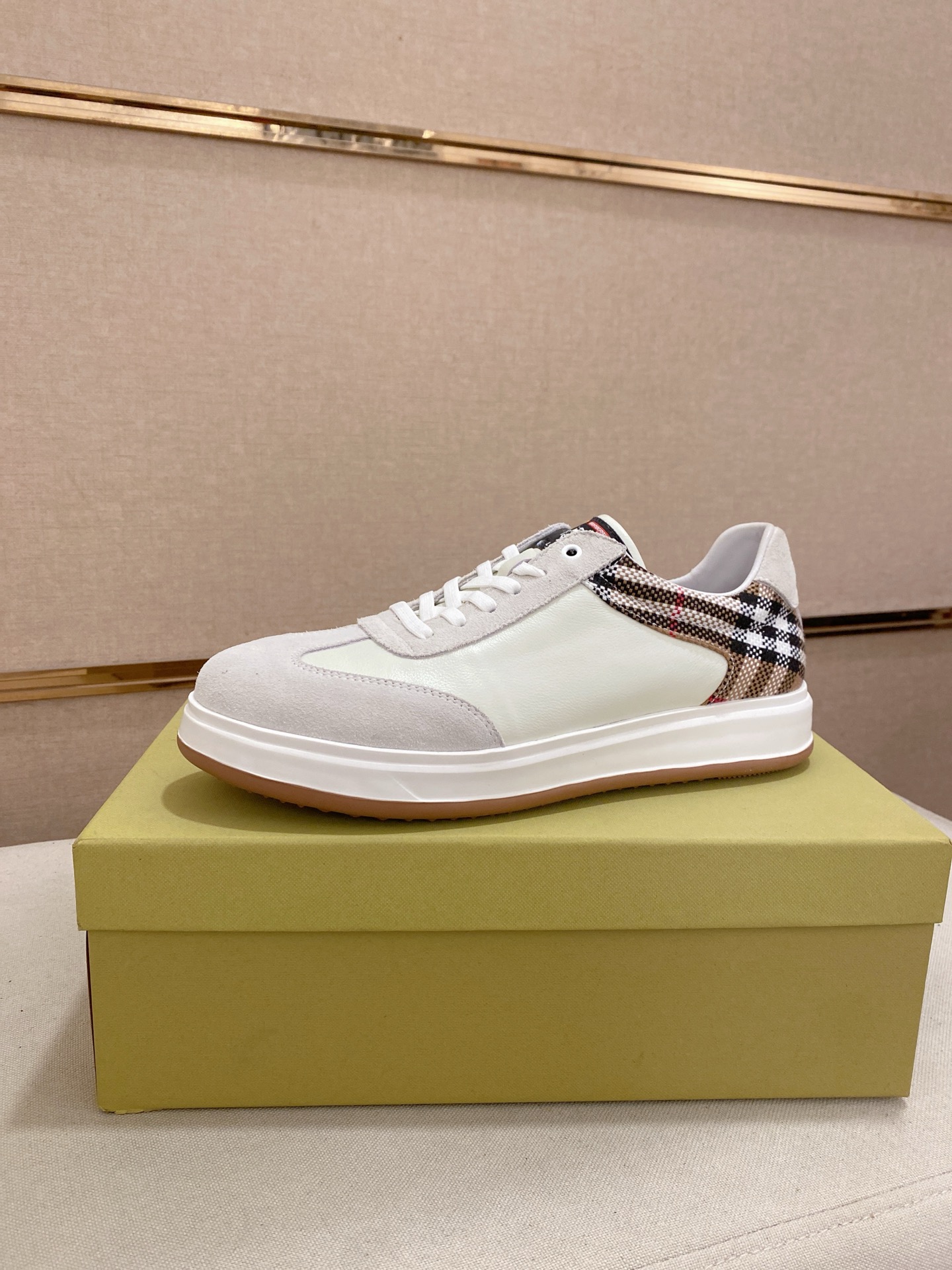 Burberry Men's Leather & Check Trim Sneakers, Sizes 38-44, Authentic Quality 2 i1745302176092 669 0 0