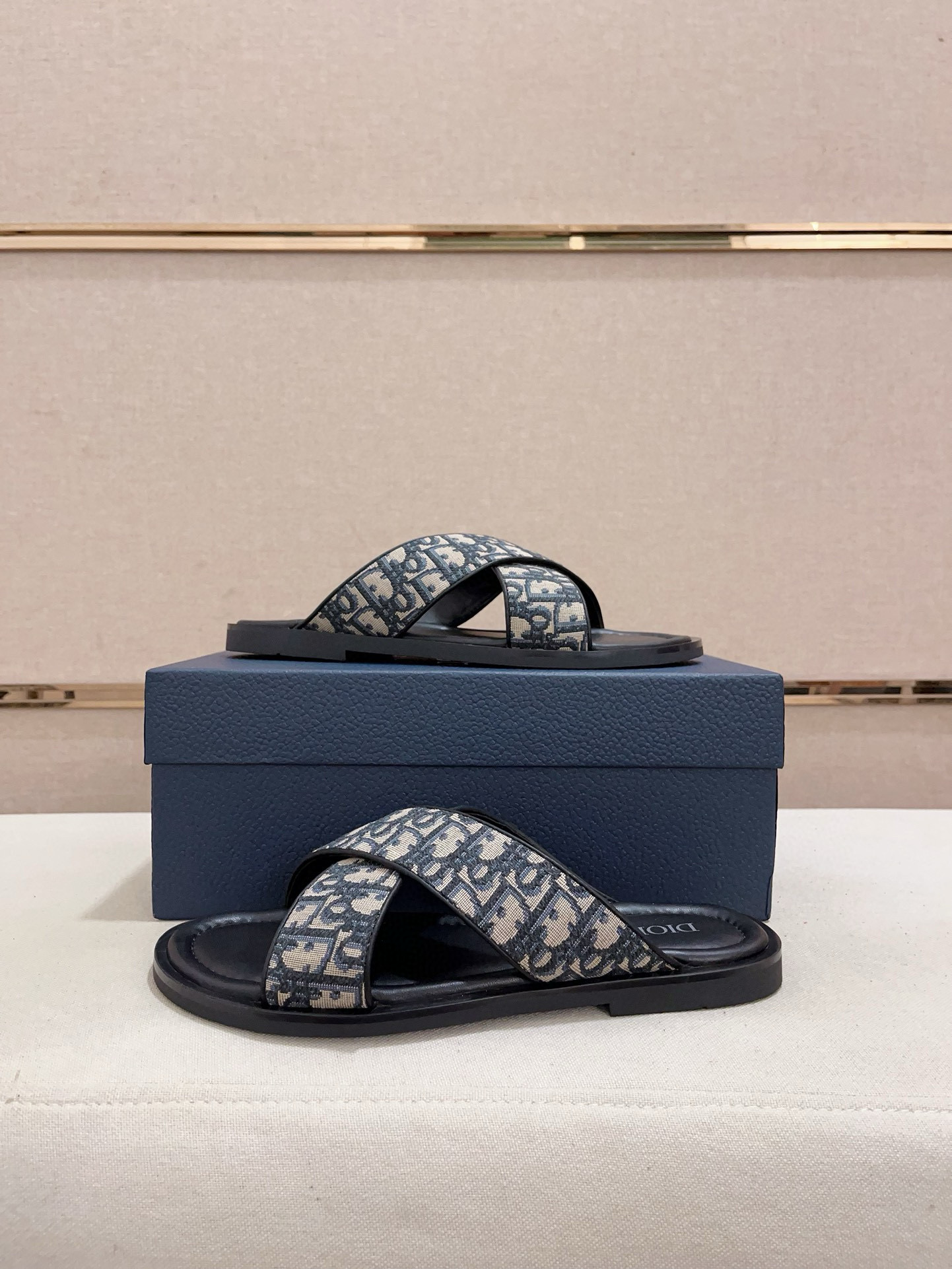 Dior Men's Dway Oblique Slides Sandals - Iconic Style & Comfort 7 i1745303134971 4285 0 5