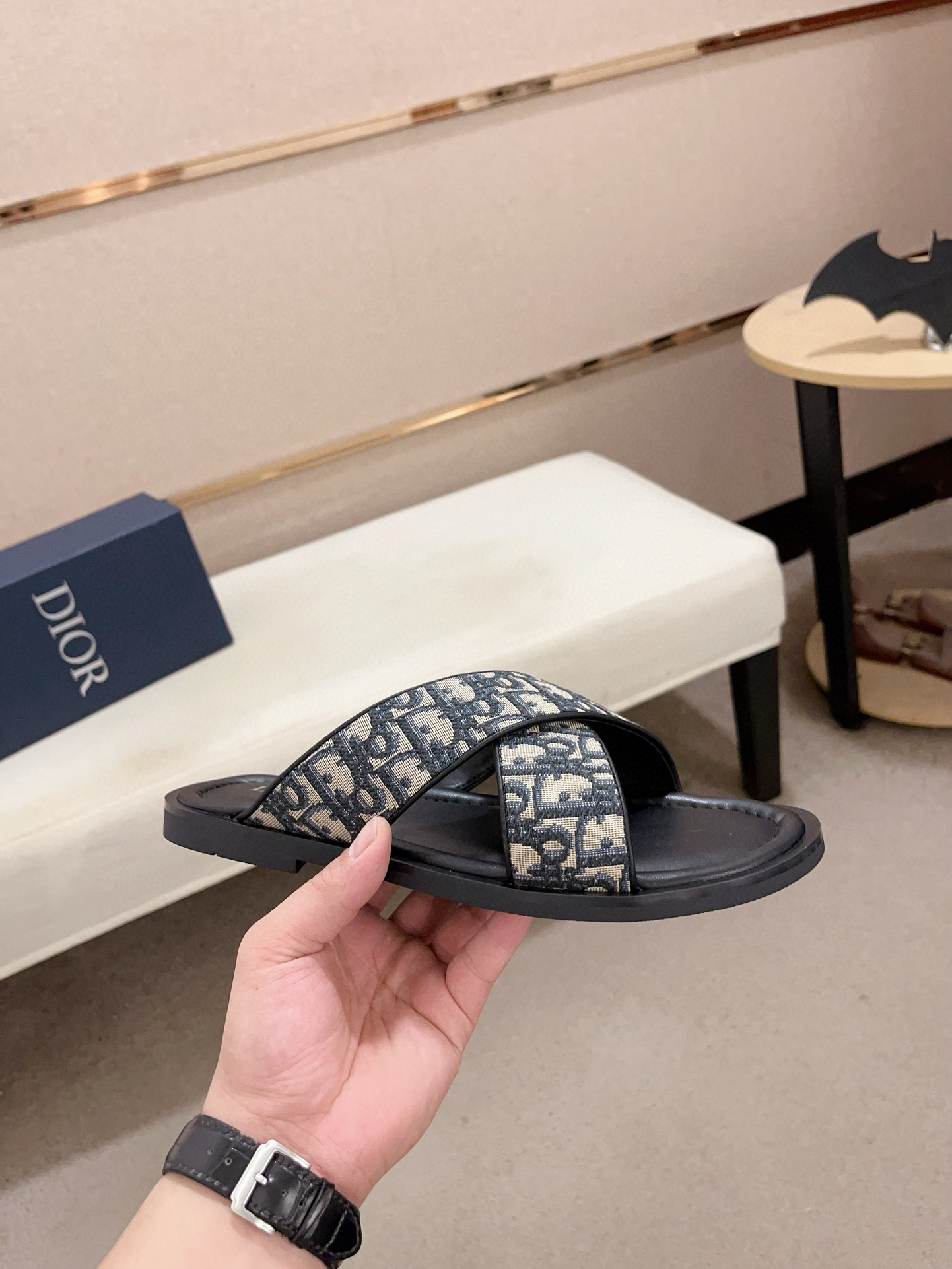 Dior Men's Dway Oblique Slides Sandals - Iconic Style & Comfort 5 i1745303134972 324 0 3