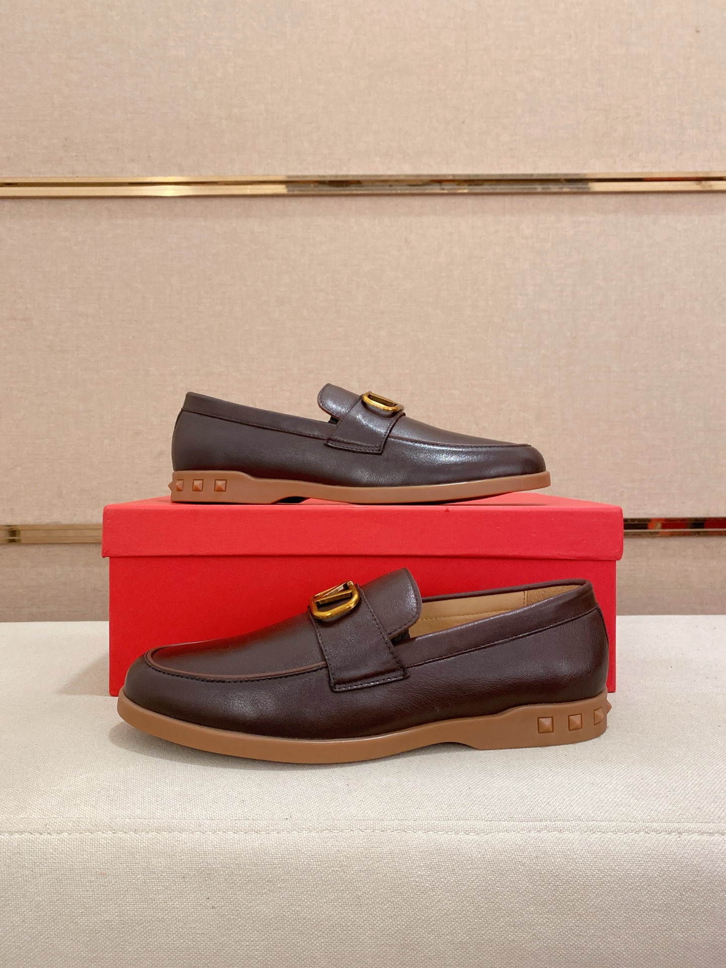 Valentino Men's Leather Loafers - Elegant Style & Comfortable Fit 8 i1745738398082 451 0 6