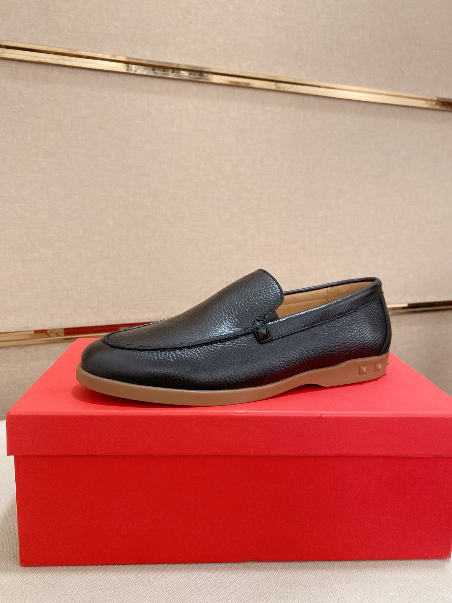Valentino Men's Black Leather Loafers - Stylish & Comfortable (Sizes 38-44) 2 i1745738458614 4795 0 0