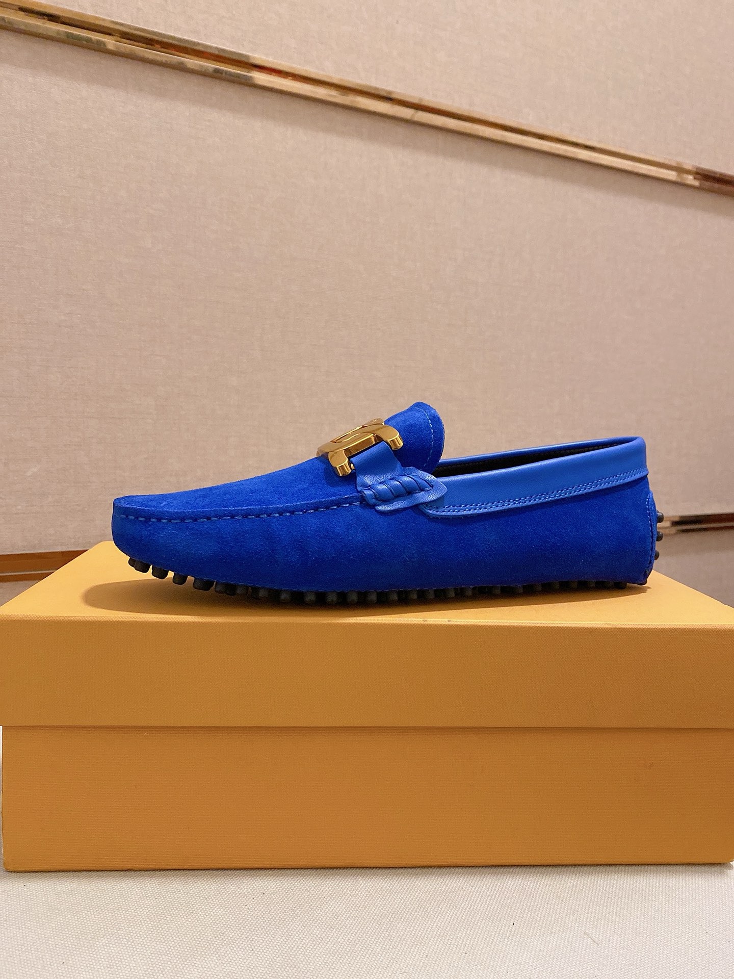 TOD'S Men's Blue Suede Driving Loafers with Gold Tone Hardware 2 i1746438242597 740 0 0