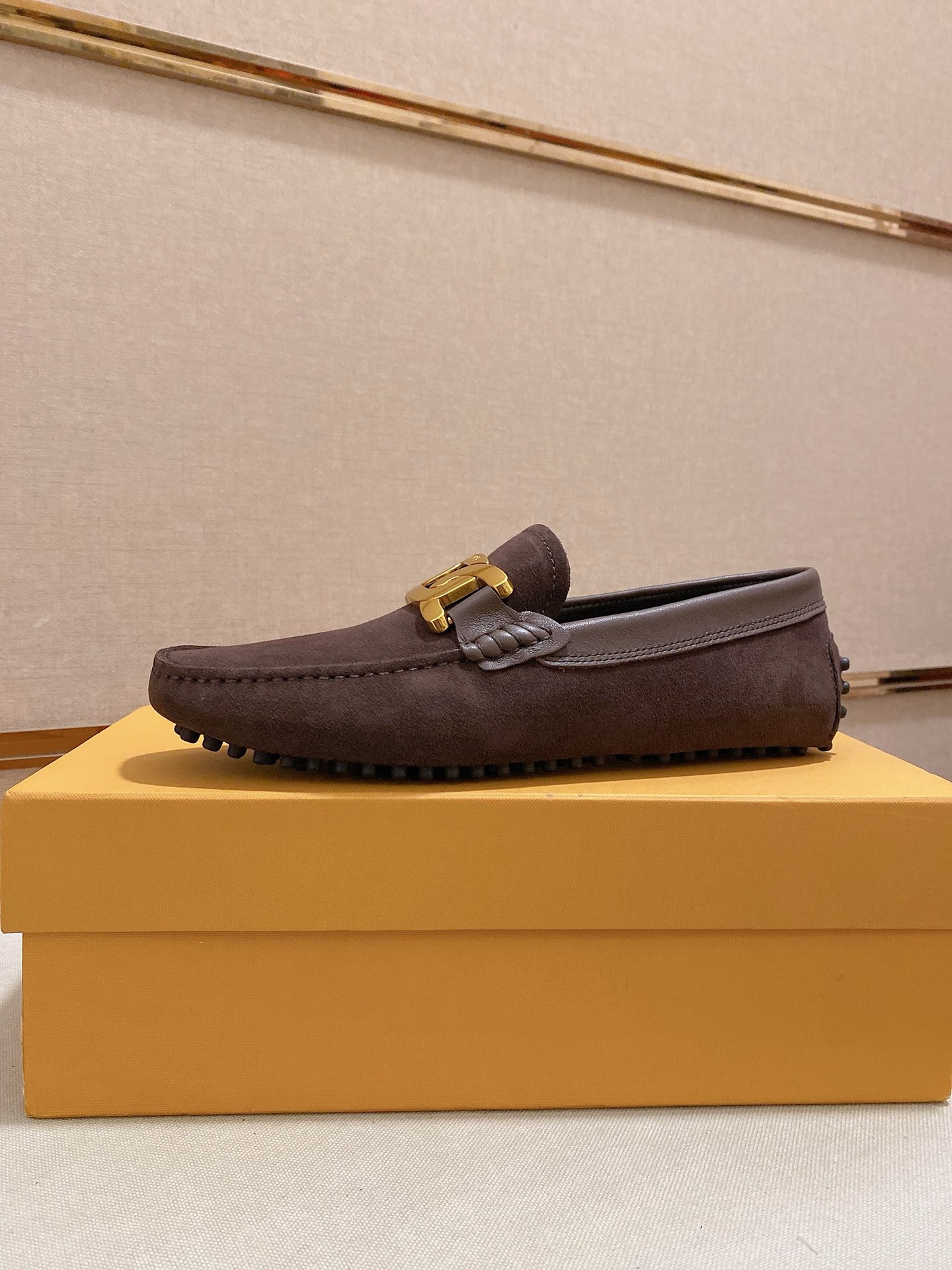 TOD'S Men's Suede Driving Loafers, Comfortable and High-Quality 1 TOD'S Men's Suede Driving Loafers, Comfortable and High-Quality
