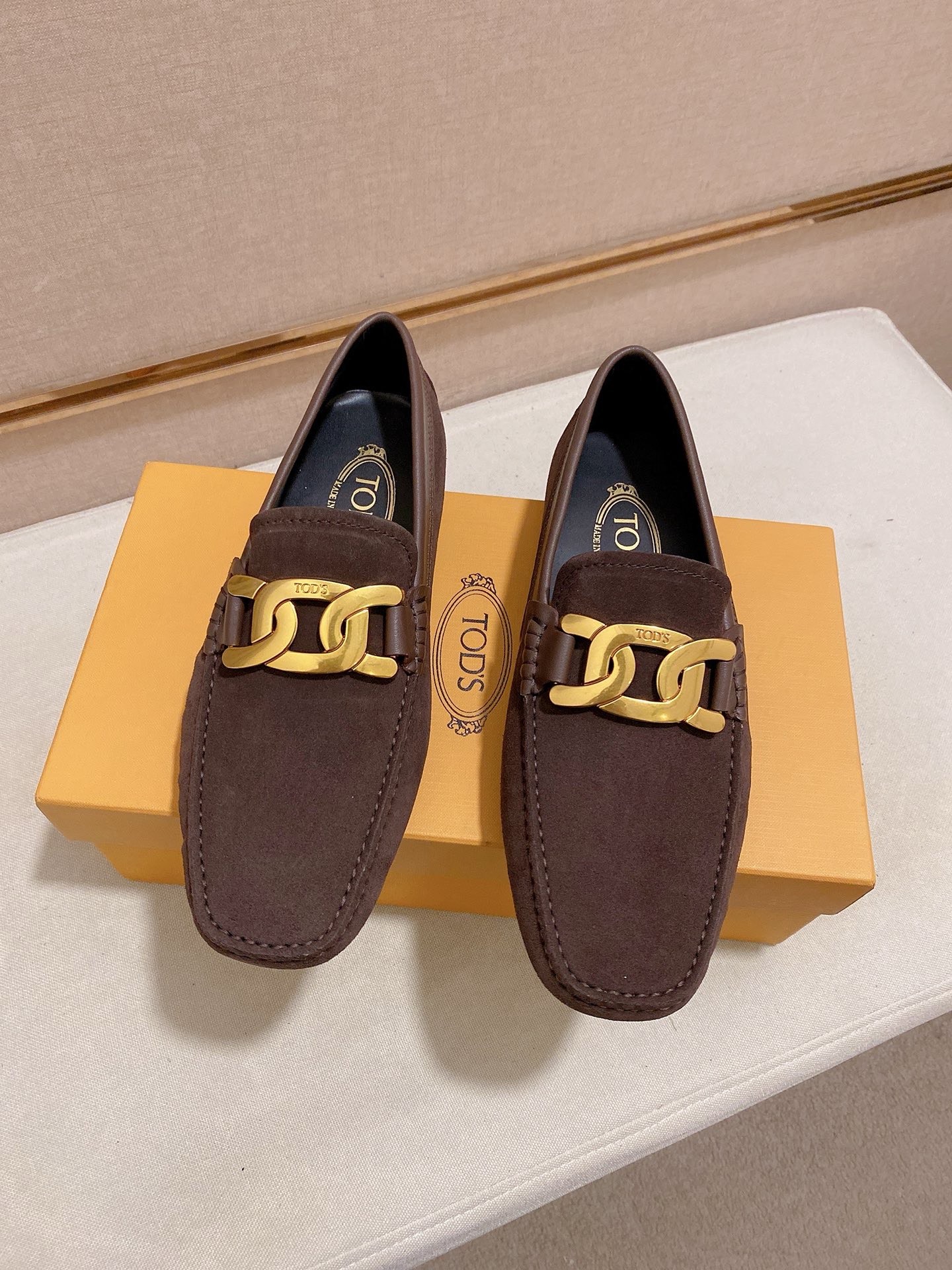 TOD'S Men's Suede Driving Loafers, Comfortable and High-Quality 7 i1746438287417 4298 0 5