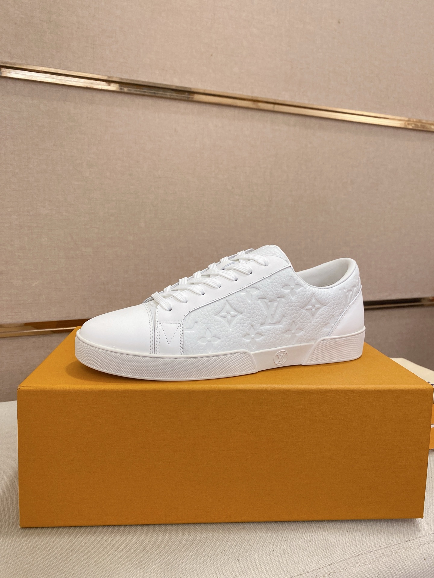 Louis Vuitton Men's White Leather Monogram Embossed Sneakers Size 38-44 2 i1746514723213 2662 0 0