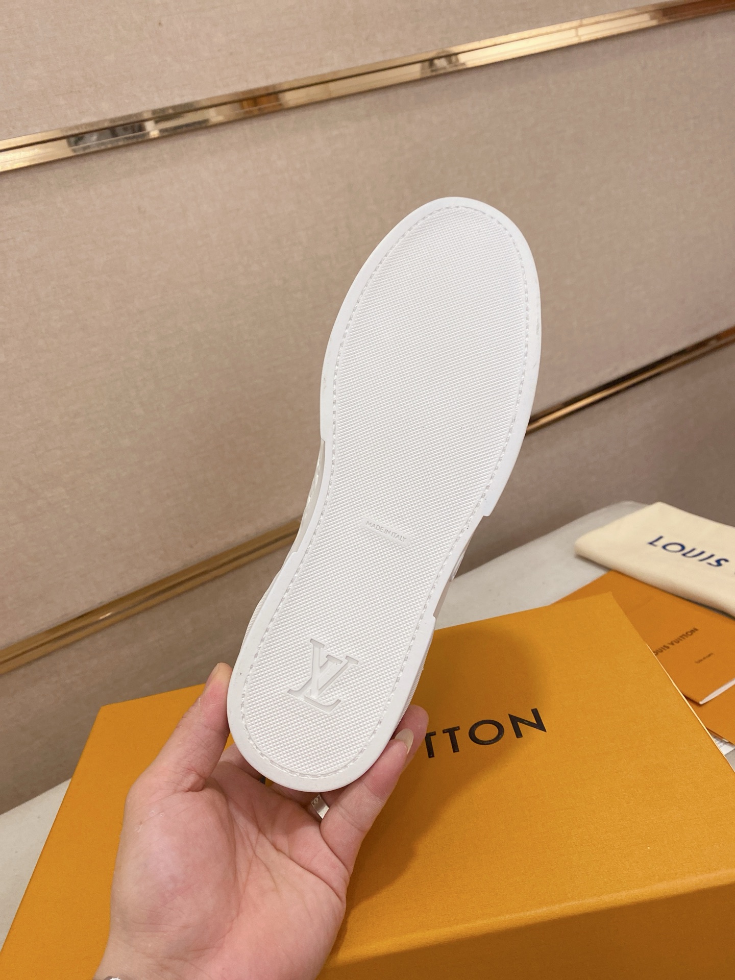 Louis Vuitton Men's White Leather Monogram Embossed Sneakers Size 38-44 10 i1746514723267 920 0 7