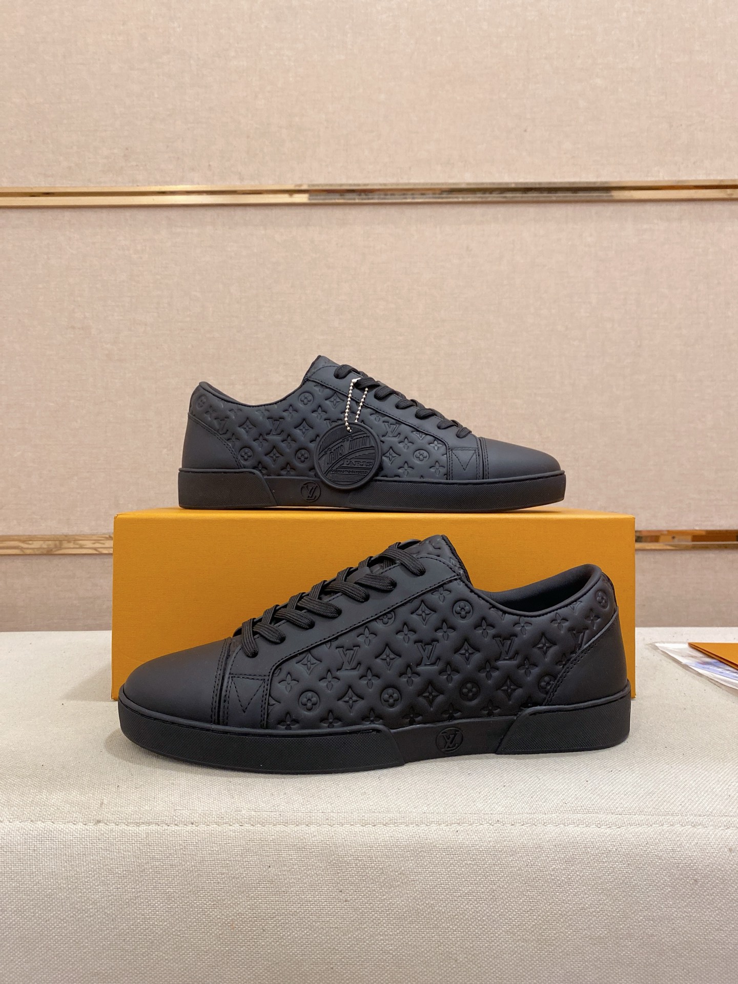 Louis Vuitton Men's Leather Sneaker Casual Shoes, Black, Size 38-44 8 i1746514778460 5296 0 6
