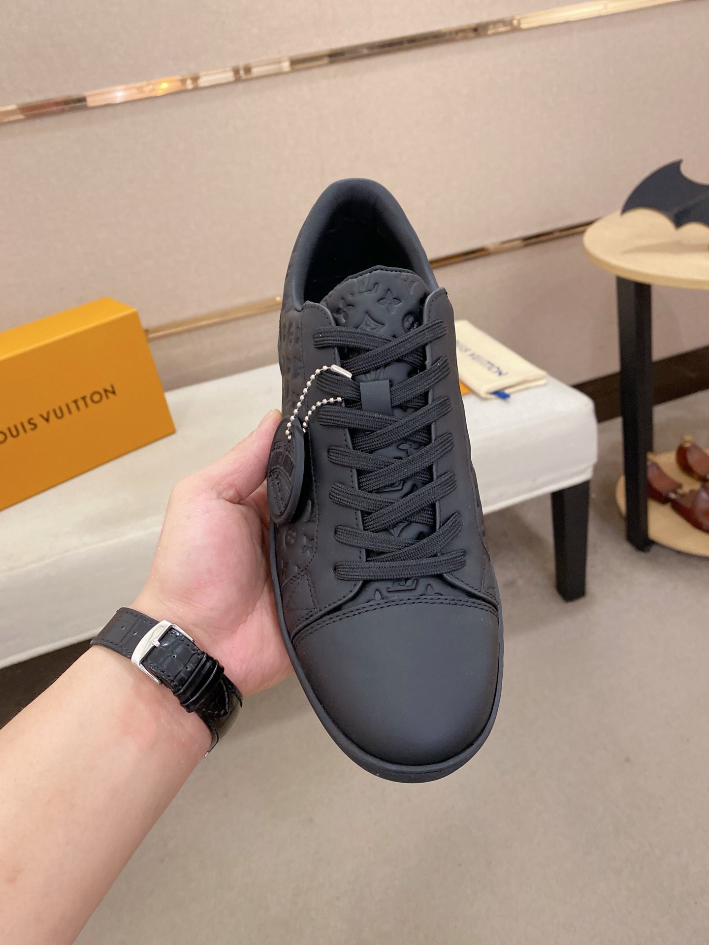 Louis Vuitton Men's Leather Sneaker Casual Shoes, Black, Size 38-44 3 i1746514779425 2070 0 5