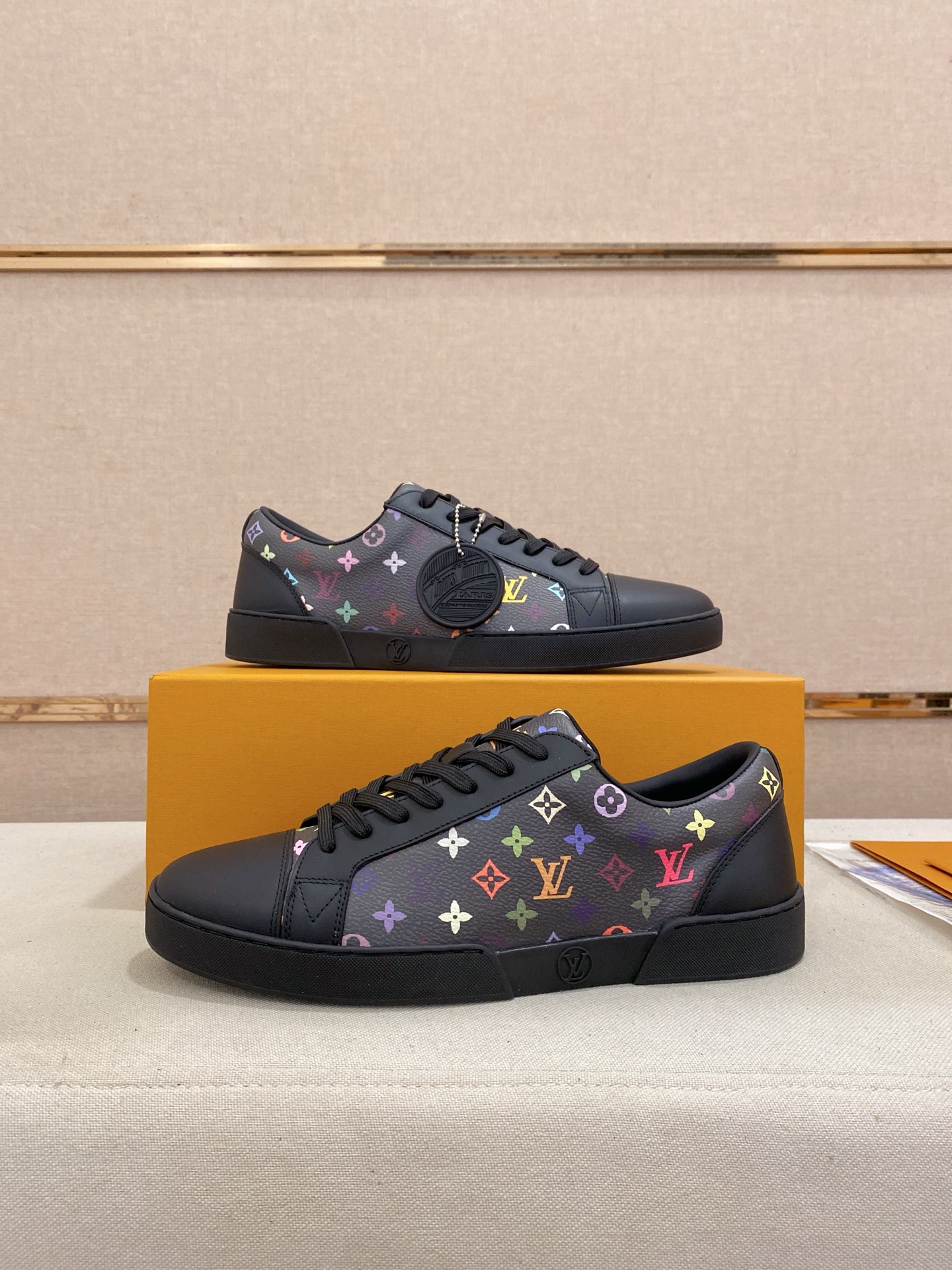Louis Vuitton Men's Italian Leather Printed Sneakers - Size 38-44 8 i1746515251554 7719 0 6