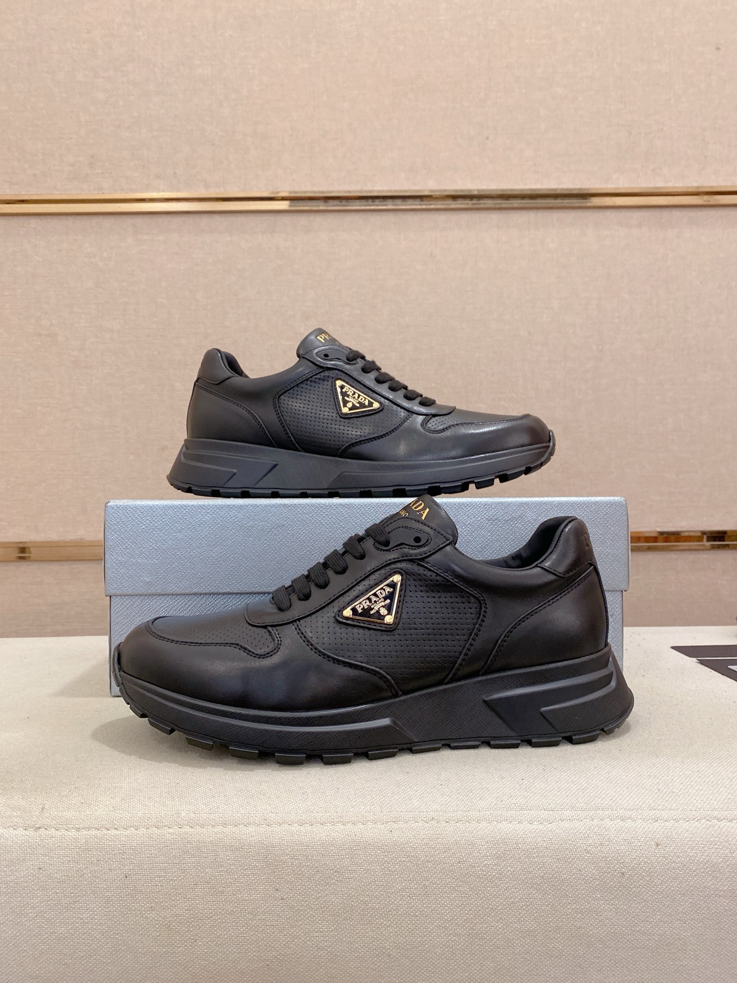 Prada Men's Leather Sneakers - Classic Style, Ultimate Comfort & Durability 8 i1746599761119 8048 0 5