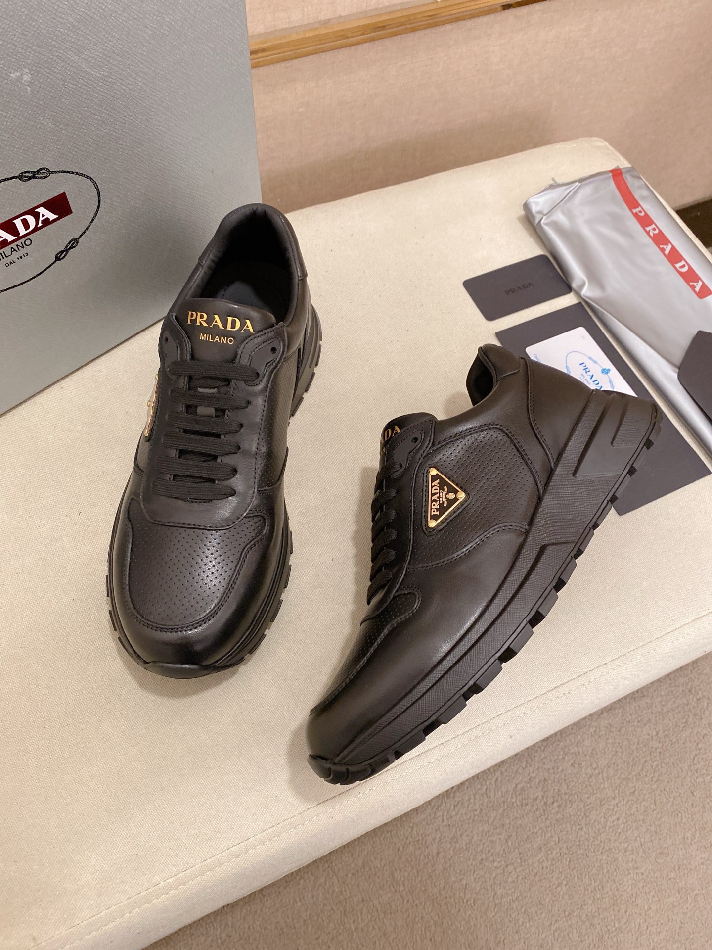 Prada Men's Leather Sneakers - Classic Style, Ultimate Comfort & Durability 6 i1746599762270 9725 0 8