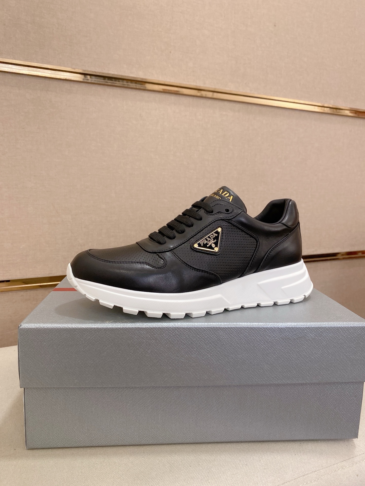 Prada Men's Leather Sneakers - Premium Comfort & Style | Sizes 38-44 1 Prada Men's Leather Sneakers - Premium Comfort & Style | Sizes 38-44