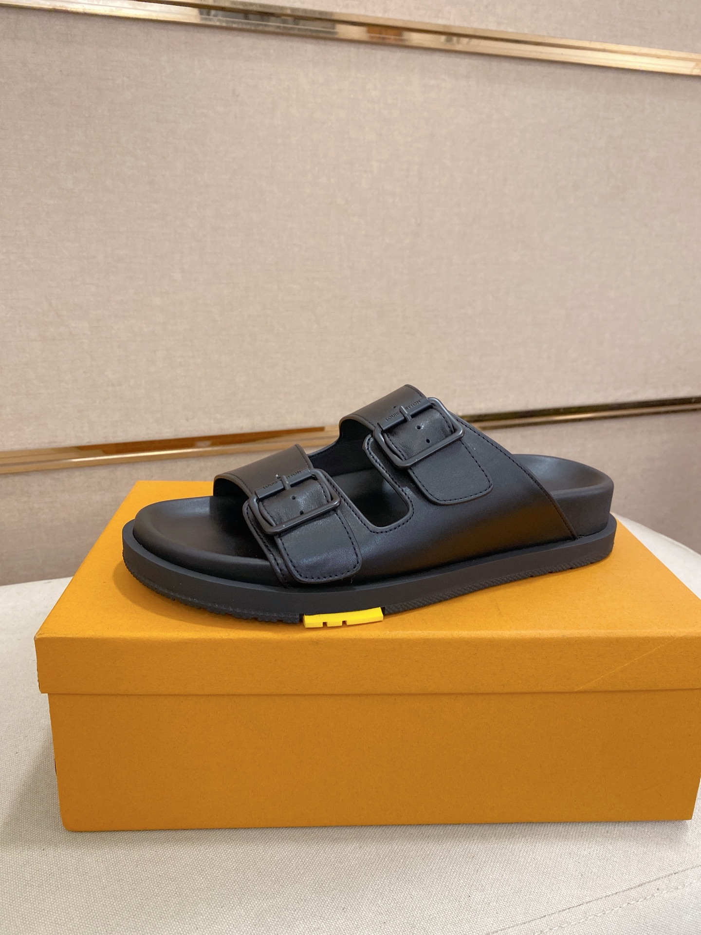 Louis Vuitton Men's Leather Sandals | Comfort and Style - Size 38-44 2 i1746858413772 4568 0 0