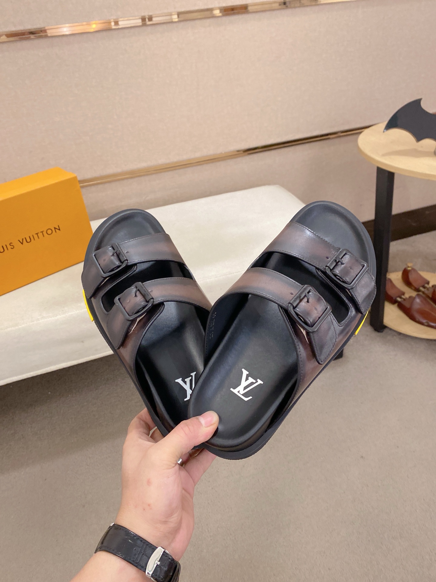 Louis Vuitton Men's Leather Sandals,Italian Leather, Sizes 38-44 - Top Quality 6 i1746858571220 8785 0 4