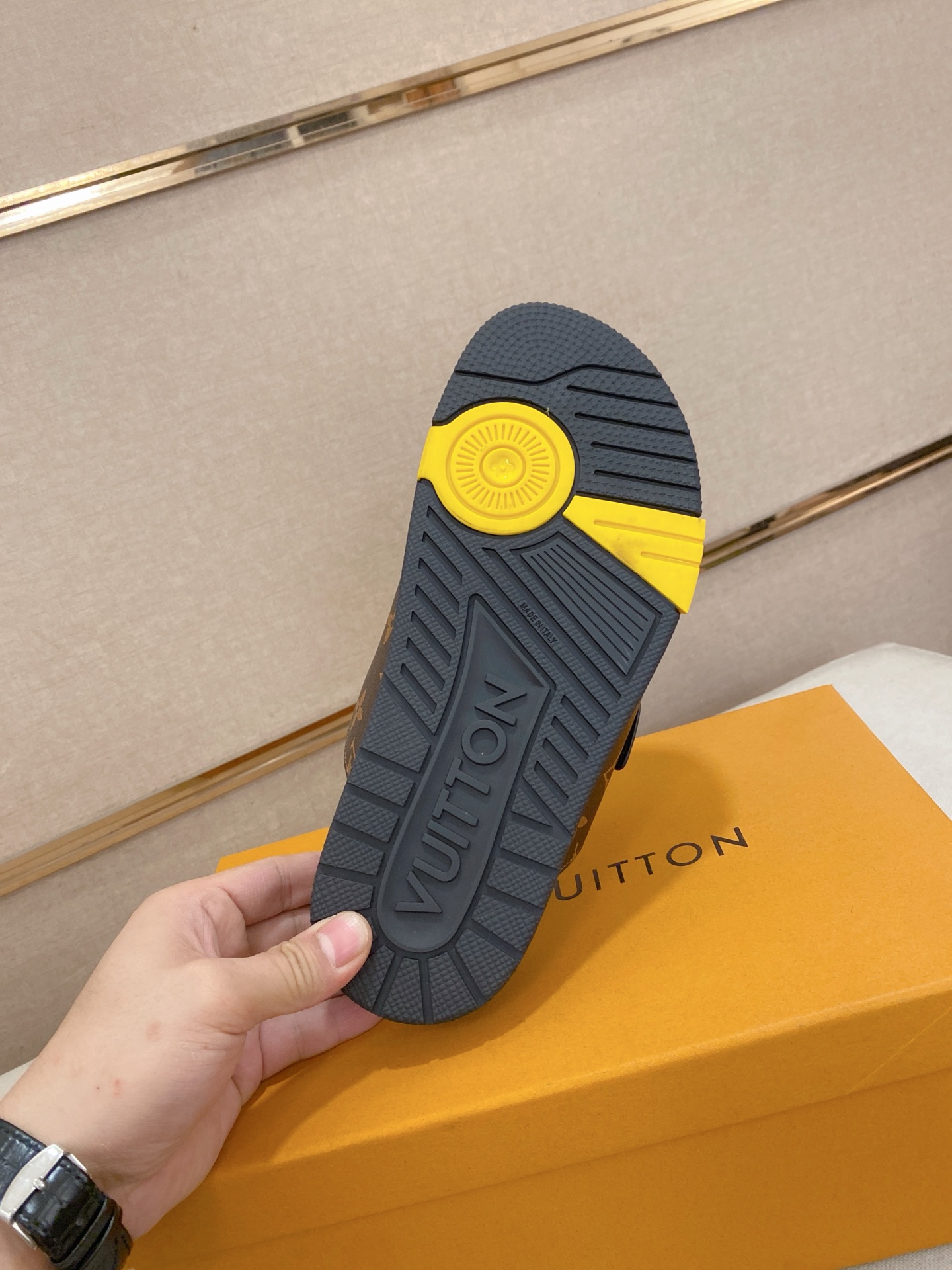 Louis Vuitton Men's Leather Sandals, Imported Leather, Comfortable Fit 10 i1746858630924 6683 0 7