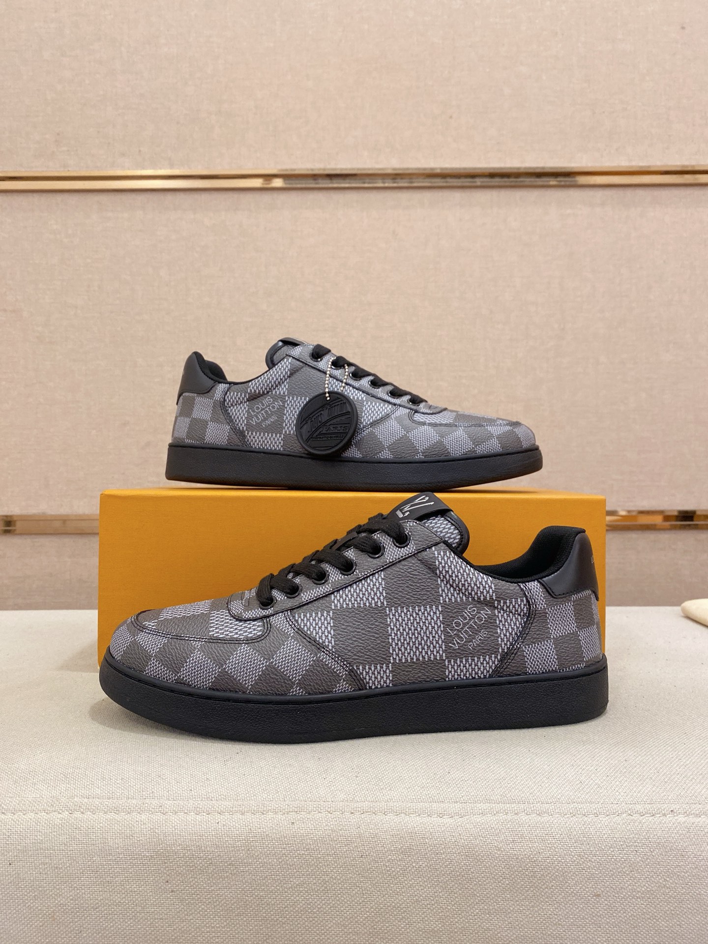 Louis Vuitton Men's Sneaker in Damier Graphite Leather, Size 38-44 8 i1746942687841 8815 0 6
