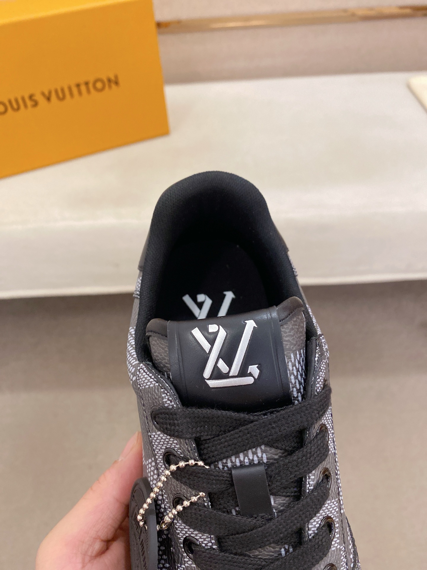 Louis Vuitton Men's Sneaker in Damier Graphite Leather, Size 38-44 6 i1746942687903 2543 0 4