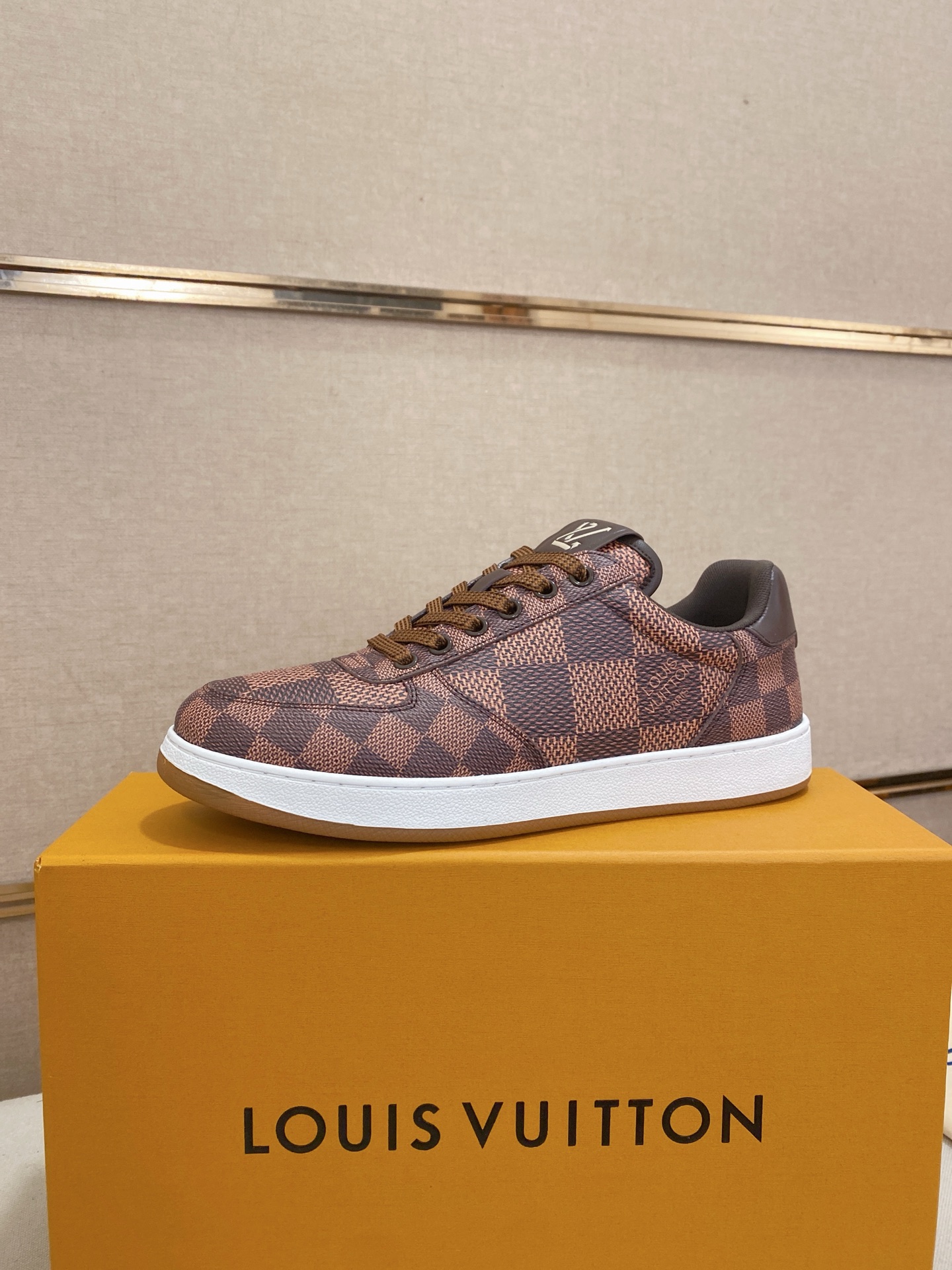 Louis Vuitton Men's Brown Leather Checkered Low-Top Sneakers, Size 38-44 2 i1746942753981 450 0 0