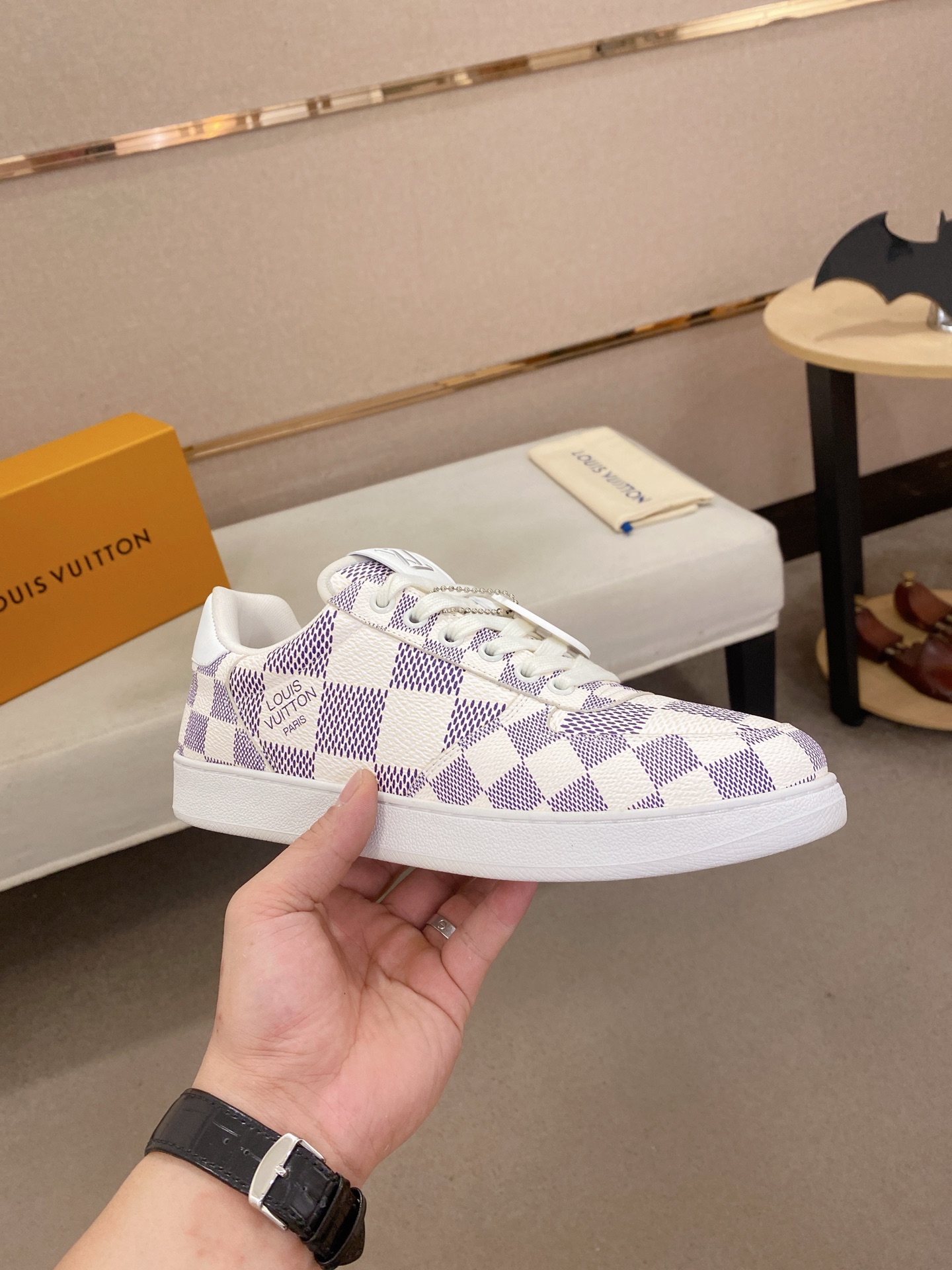 Louis Vuitton Men's Sneaker in Damier Print with Leather Lining 5 i1746943002063 3872 0 3