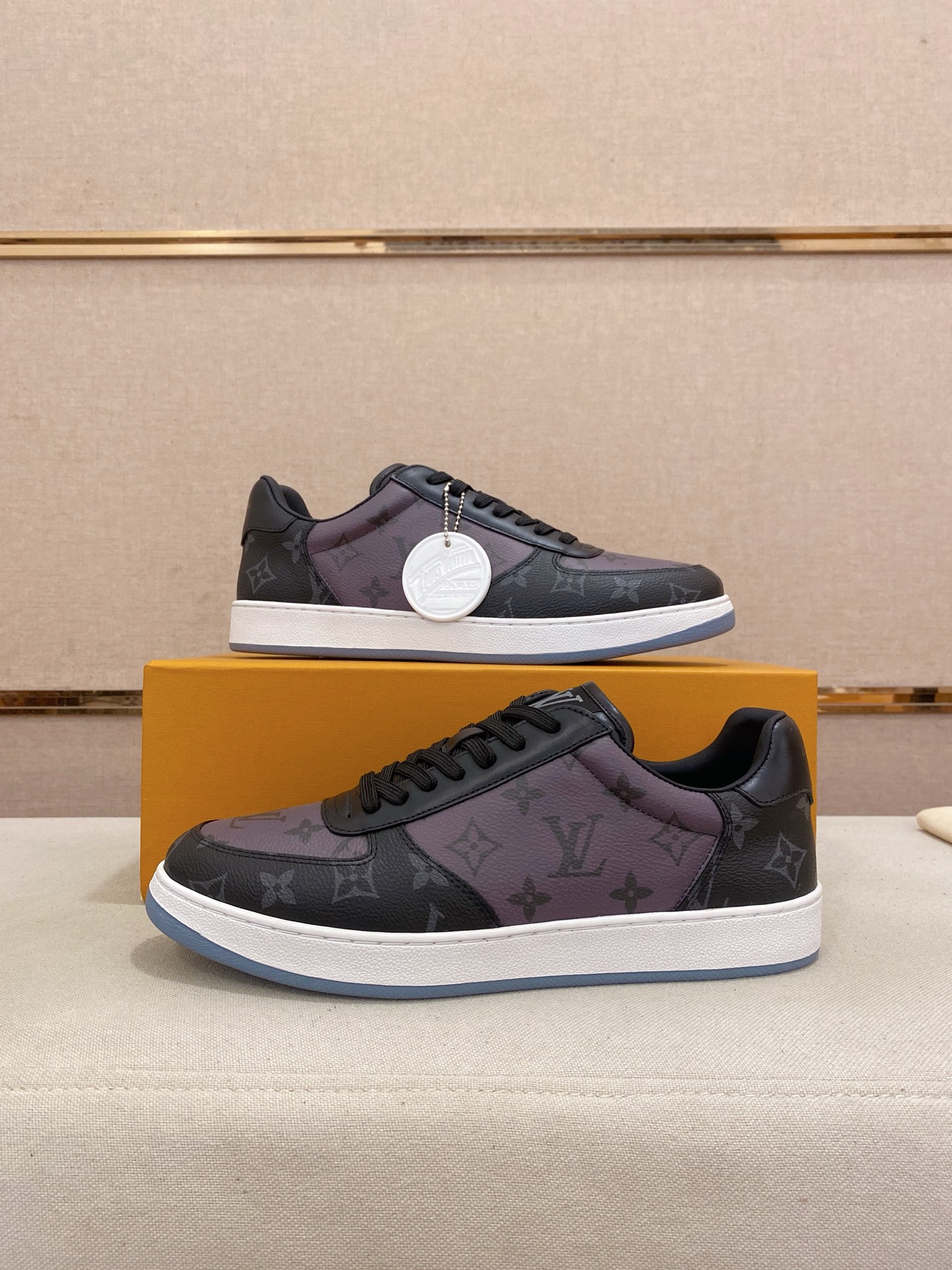 Louis Vuitton Men's Leather Sneaker, Stylish Pattern, Comfortable Fit Size 38-44 8 i1746943105659 5191 0 5