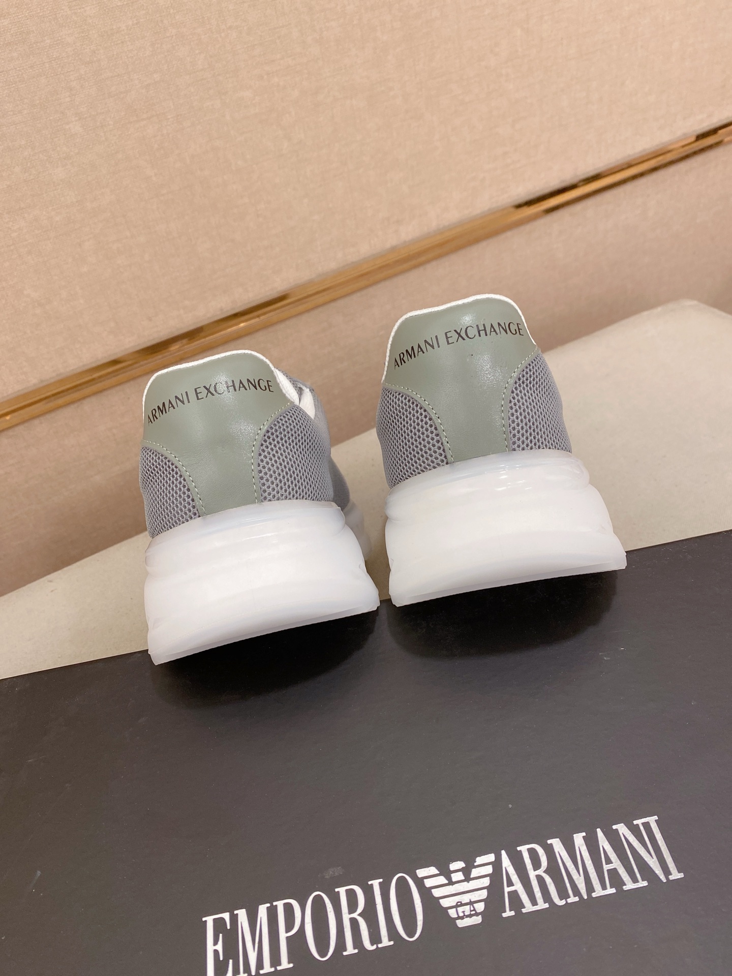 Factory precio 251 armani (Armani) nuevo contador de venta sincrónica, la parte superior importada i