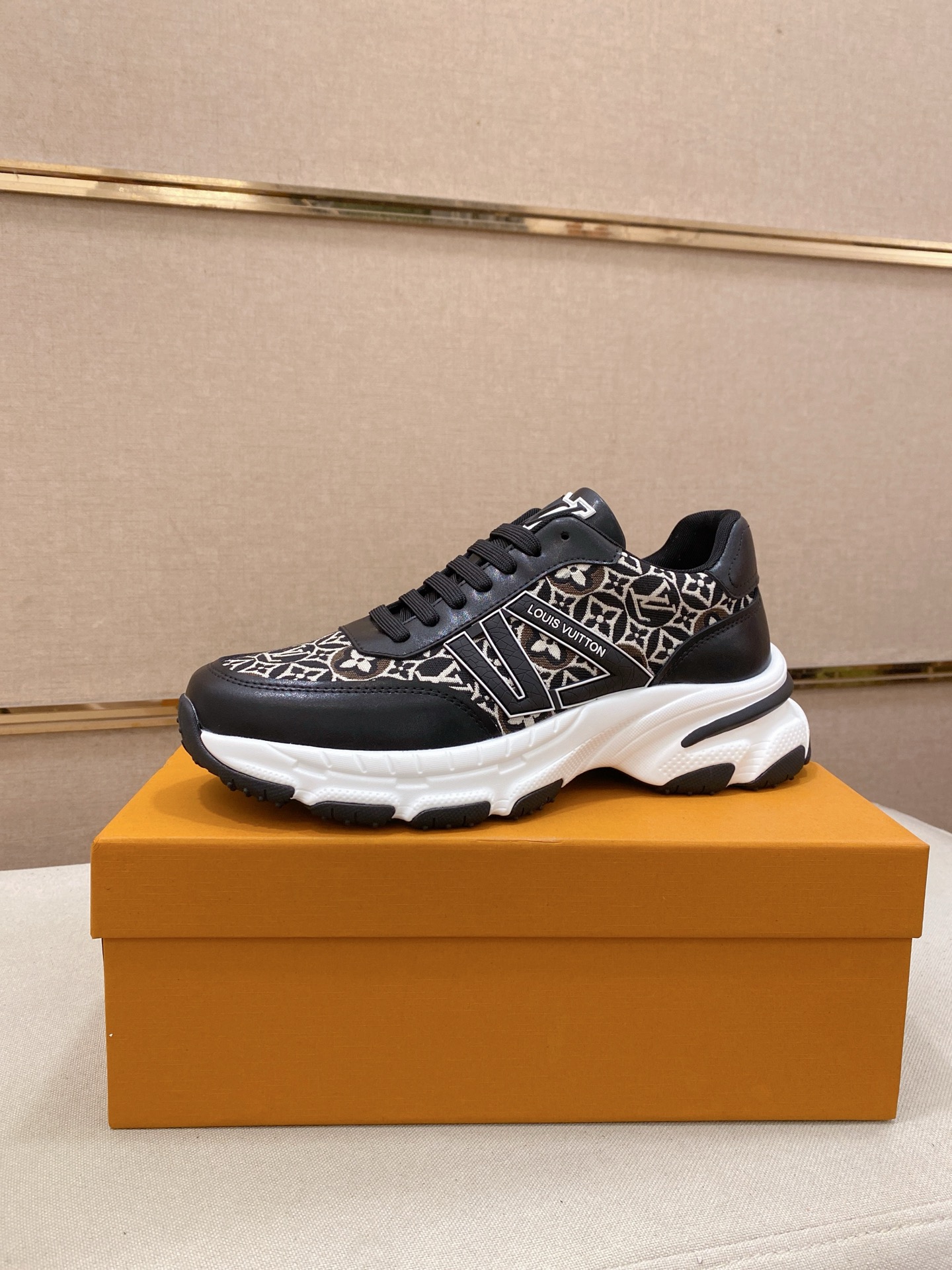 NO:345193,The new counter of the louis vuitton (Louis Vuitton/lv) is available simultaneously. The upper imported Italian top layer cowhide, fully imported sheepskin lining, completely 1-to-1 replica, the original sole is specially supplied with original sole, the exclusive movable molding sole is super comfortable, the original order goods are high quality, and you can enter and exit the counter at will. Welcome to compare. Number of codes: 38-44 (45/custom-made without return),, louis vuitton, louis vuitton, louis vuitton, cowhide, sheepskin19860909louis vuitton(路易威登/lv)新款专柜同步发售,鞋面意大利进口头层牛皮,全进口羊皮内里,完全1比1复刻,鞋底原厂特供原版底,独家活动成型底超级舒适,原厂跟单货高品质,可随意进出专柜,欢迎对比.码数:38-44（45/订做不退换）,,louis vuitton,louis vuitton,louis vuitton,cowhide,sheepskin,Men's shoes