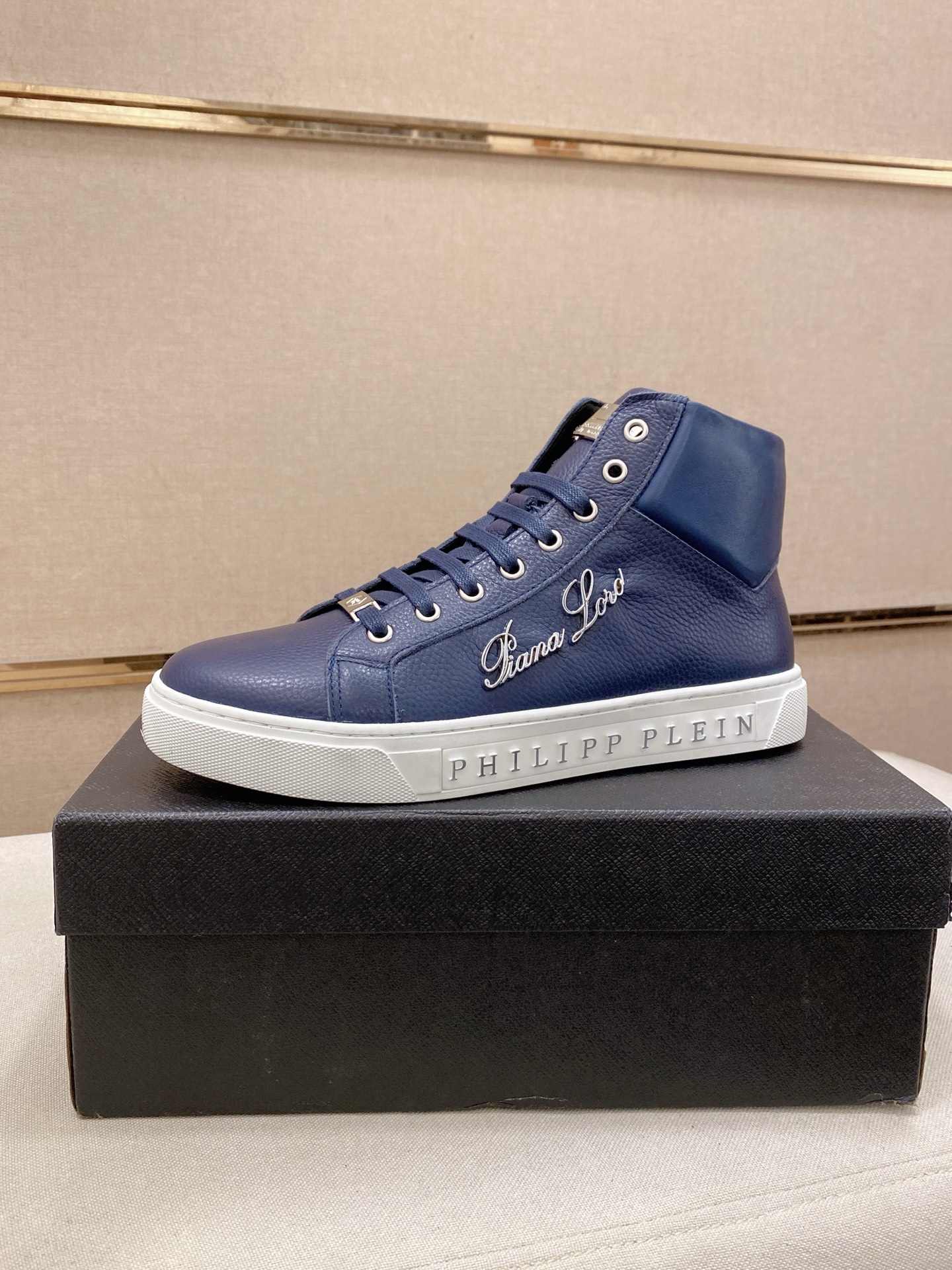 NO:640065,: 'PP' Top Purchasing Men's Counter is on sale at the same time. The correct code number is 38-44#, Italian imported cowhide, imported hardware, sheepskin lining soles. The original soles are specially provided by the original factory. The exclusive movable molded soles are super comfortable. Original factory follow-up products. High quality. You can enter and exit the counter at will. Comparisons are welcome (can be customized for 45 non-returnable),,cowhide,sheepskin19860909: 《PP》顶级代购男士专柜同步发售 正码数38-44#,意大利进口牛皮 进口五金 羊皮内里鞋底原厂特供原版底,独家活动成型底超级舒适,原厂跟单货,高品质,可随意进出专柜,欢迎对比（可定做45不退换）,,cowhide,sheepskin,Men's shoes