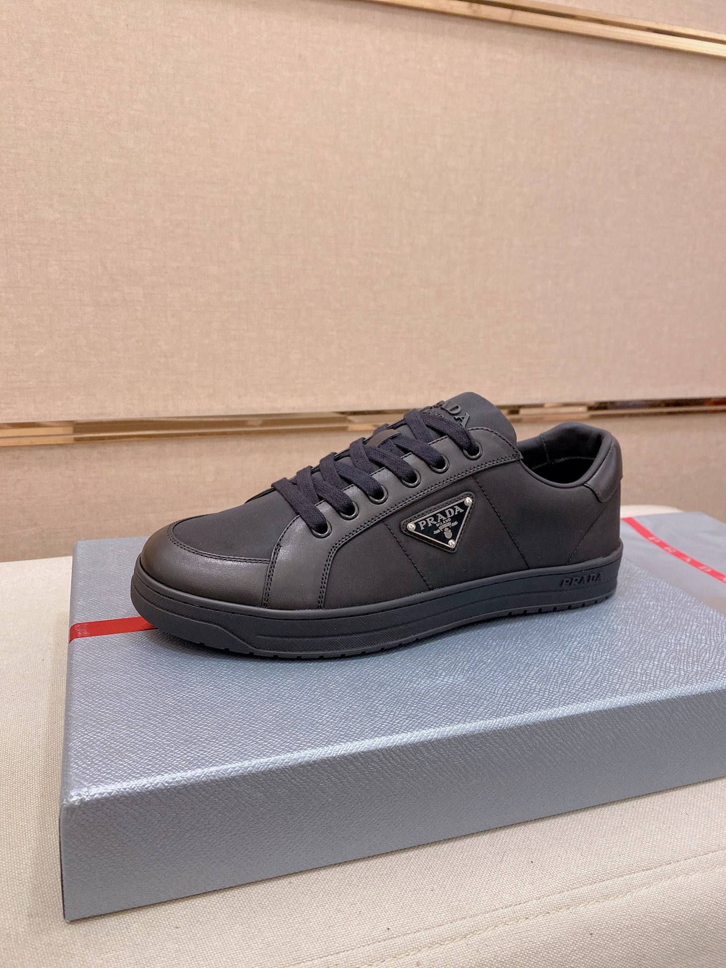 NO:729276,: .High version [PRADA] popular in men's shoe counters, synchronized with the official website, high-quality shipping, original first-layer cowhide fabric, cowhide foot pads + cowhide lining, outsole original TPU code number 38-44.45.46 customized.,,prada,prada,cowhide19860909: .高版本【PRADA普拉达】男鞋专柜爆款,官网同步,高品质出货 面料原版头层牛皮 内里牛皮垫脚+牛皮内里, 大底原厂TPU 码数38-44.45.46定做.,,prada,prada,cowhide,Men's shoes