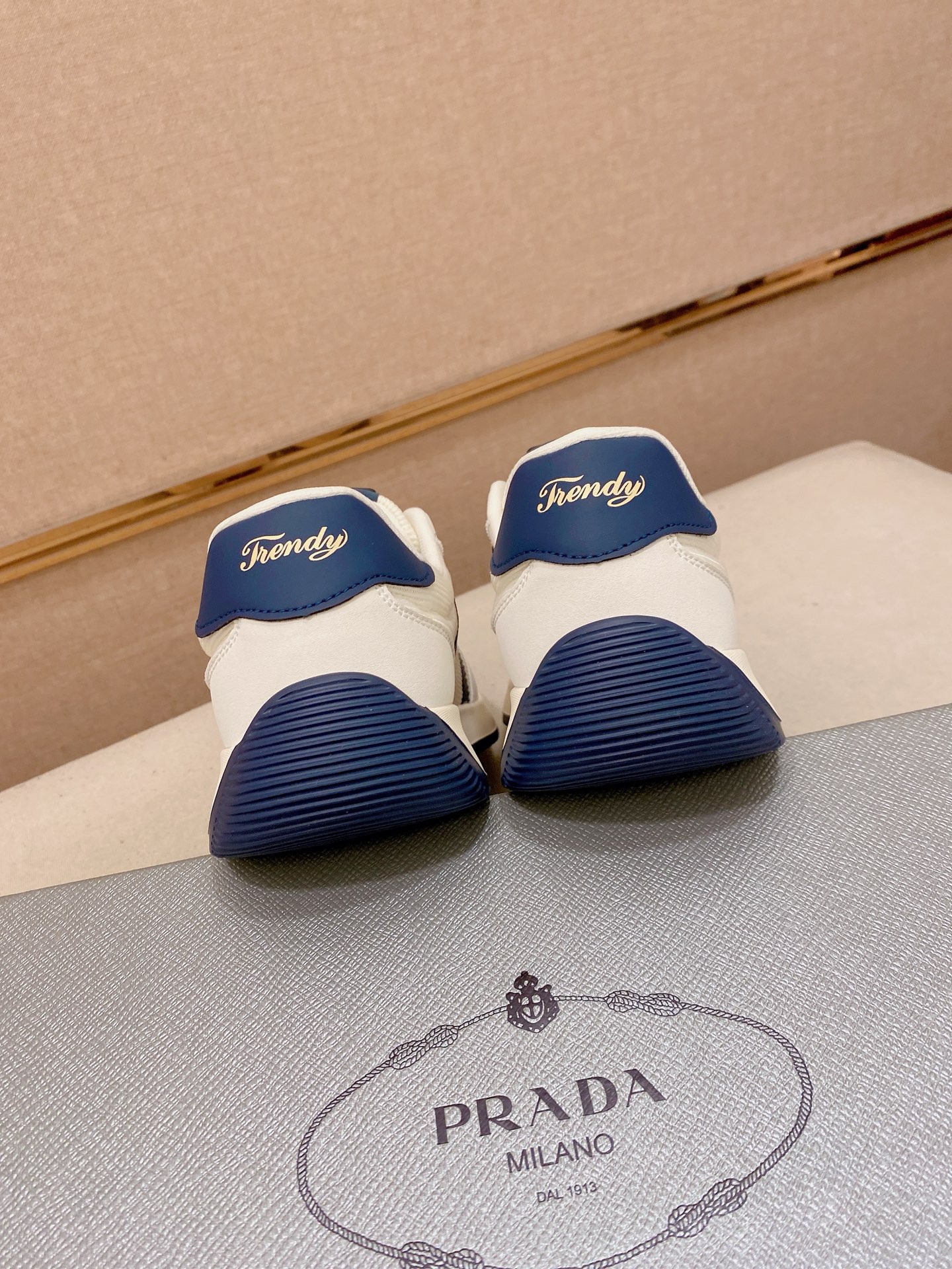 Prada Style Leather Men's Shoes Men's Shoes Men's Shoes detail image 8 from source 767214