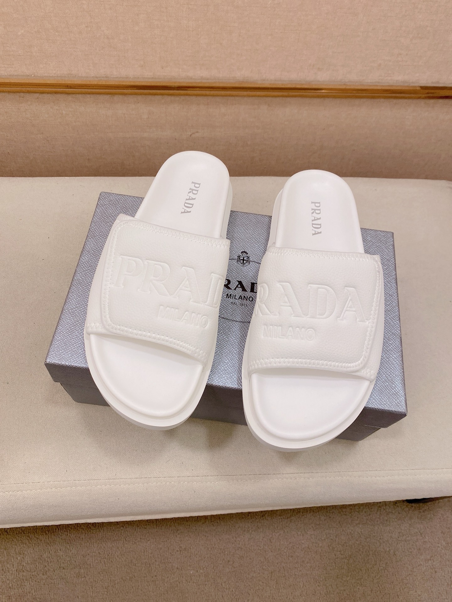 Prada Style Leather Men's Shoes Men's Shoes Men's Shoes detail image 7 from source 767224