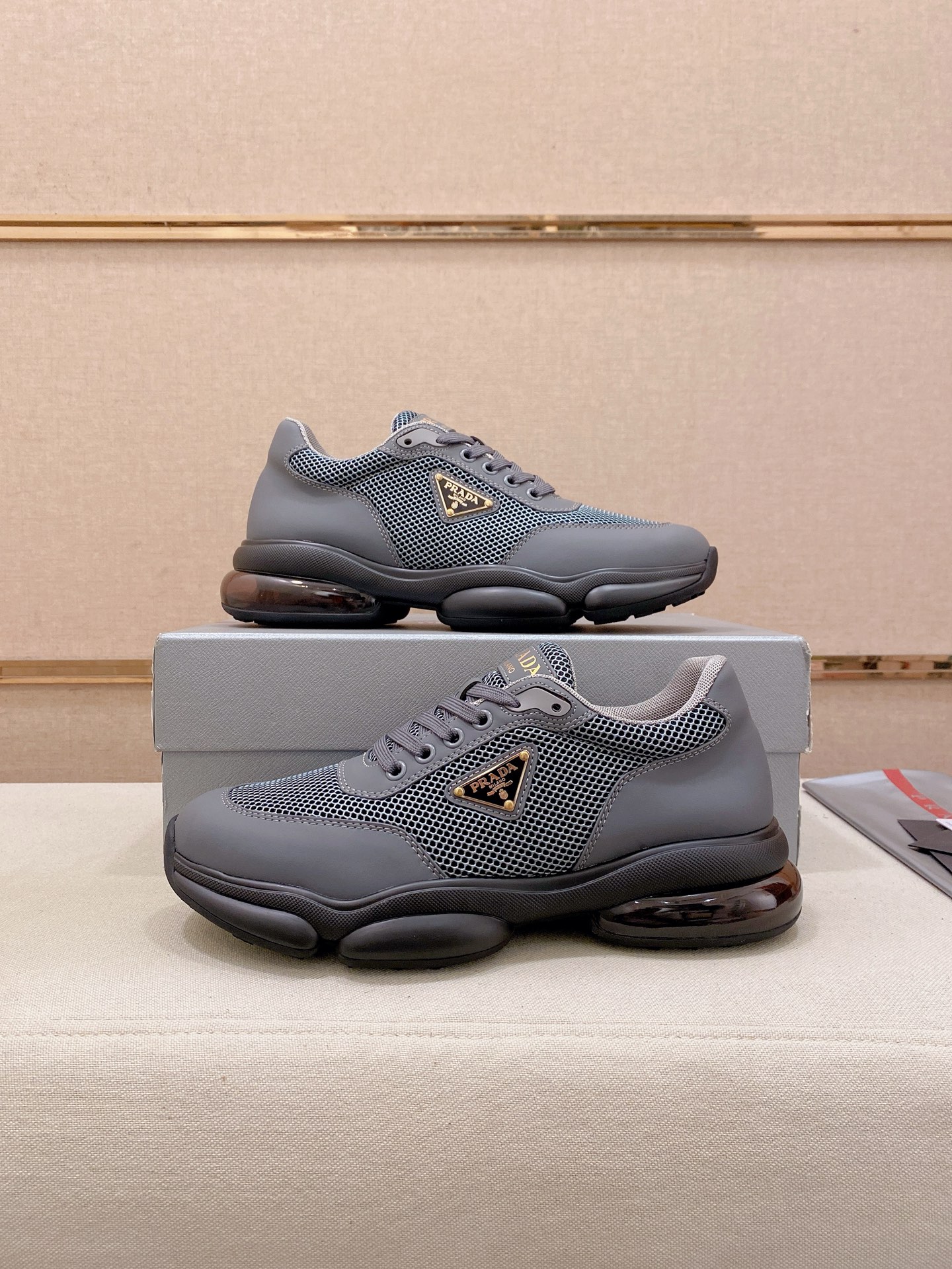 Prada Style Leather Men's Shoes style reference detail image 7 from source 767238
