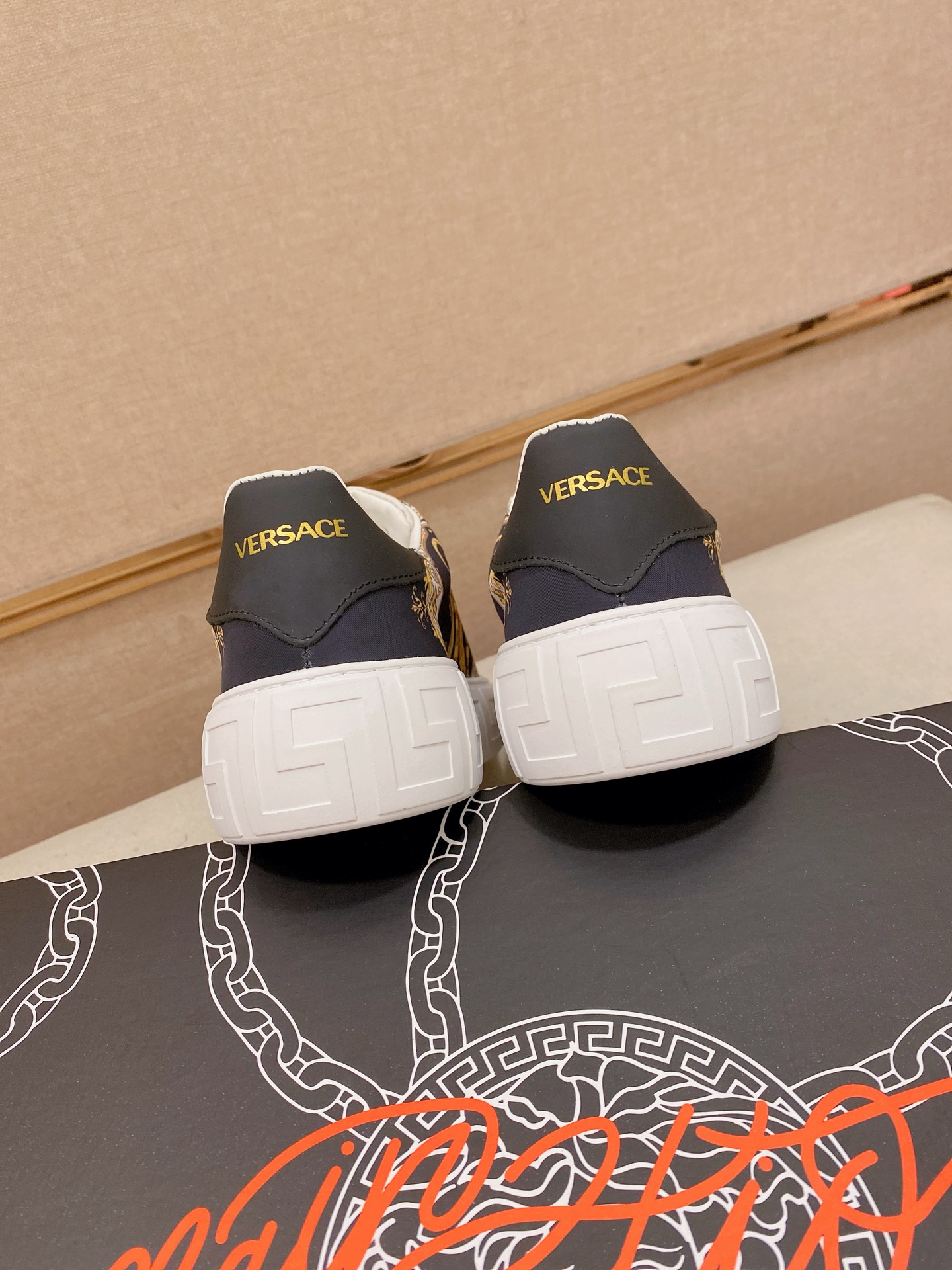 Versace Style Leather Men's Shoes style reference detail image 8 from source 781460