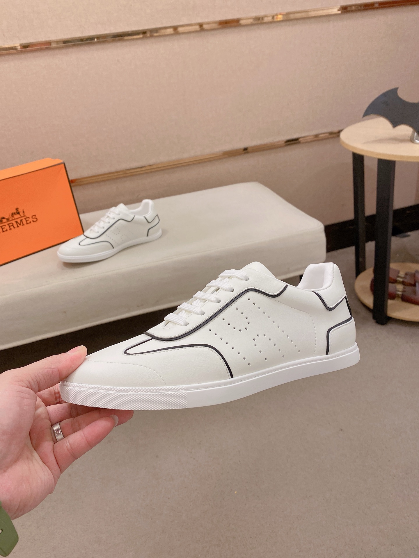 Hermes Style Leather Men's Shoes style reference detail image 3 from source 781604
