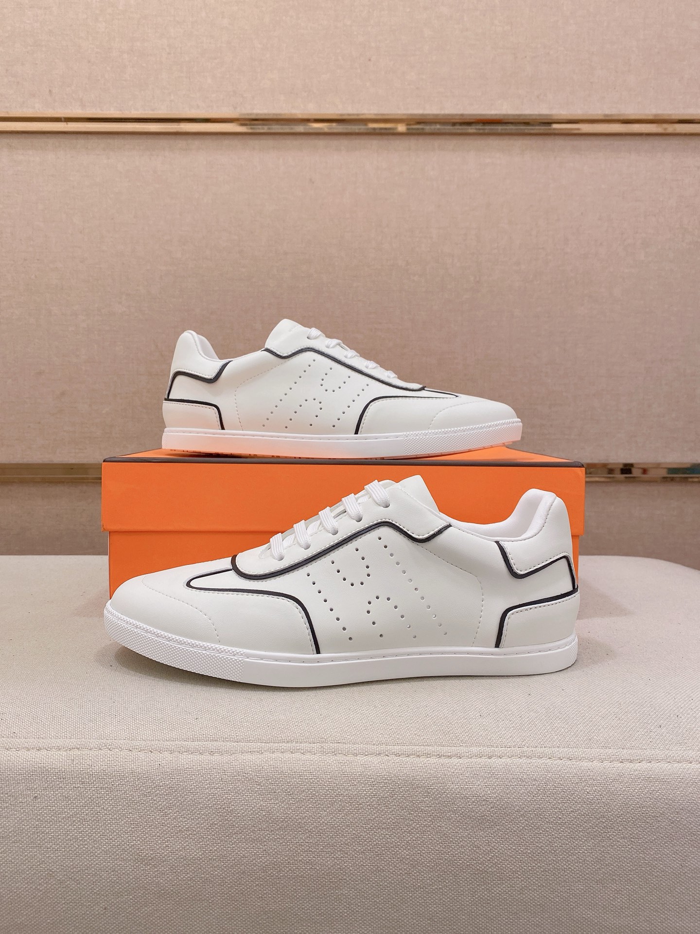 Hermes Style Leather Men's Shoes style reference detail image 7 from source 781604