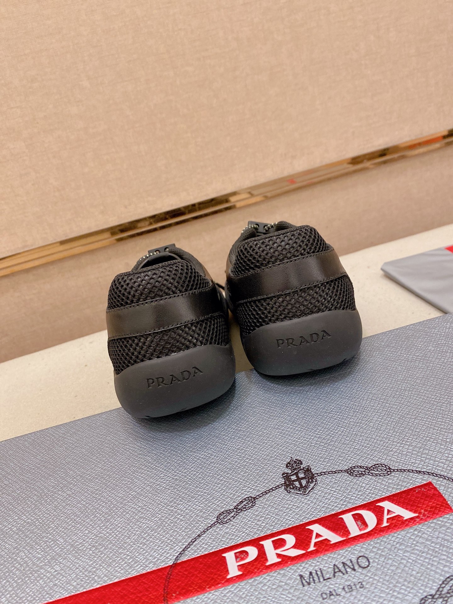 Prada Style Leather Men's Shoes style reference detail image 8 from source 781955
