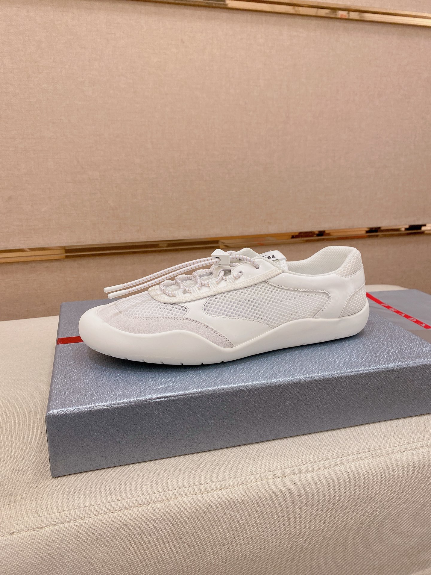 NO:829023,: .High version [PRADA] popular in men's shoe counters, synchronized with the official website, high-quality shipping, original first-layer cowhide fabric, cowhide foot pads + cowhide lining, outsole original TPU code number 38-44.45 customized.,,prada,prada,cowhide19860909: .高版本【PRADA普拉达】男鞋专柜爆款,官网同步,高品质出货 面料原版头层牛皮 内里牛皮垫脚+牛皮内里, 大底原厂TPU 码数38-44.45定做.,,prada,prada,cowhide,Men's shoes