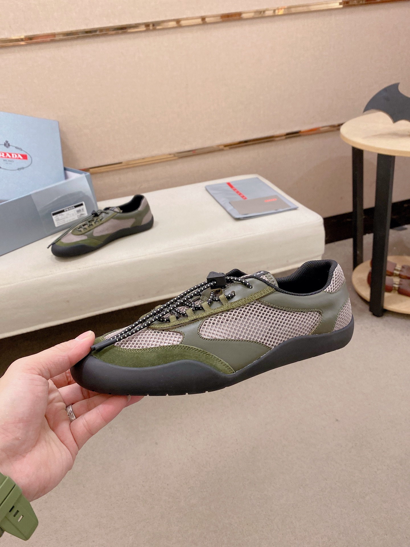 Prada Style Leather Men's Shoes style reference detail image 3 from source 781963