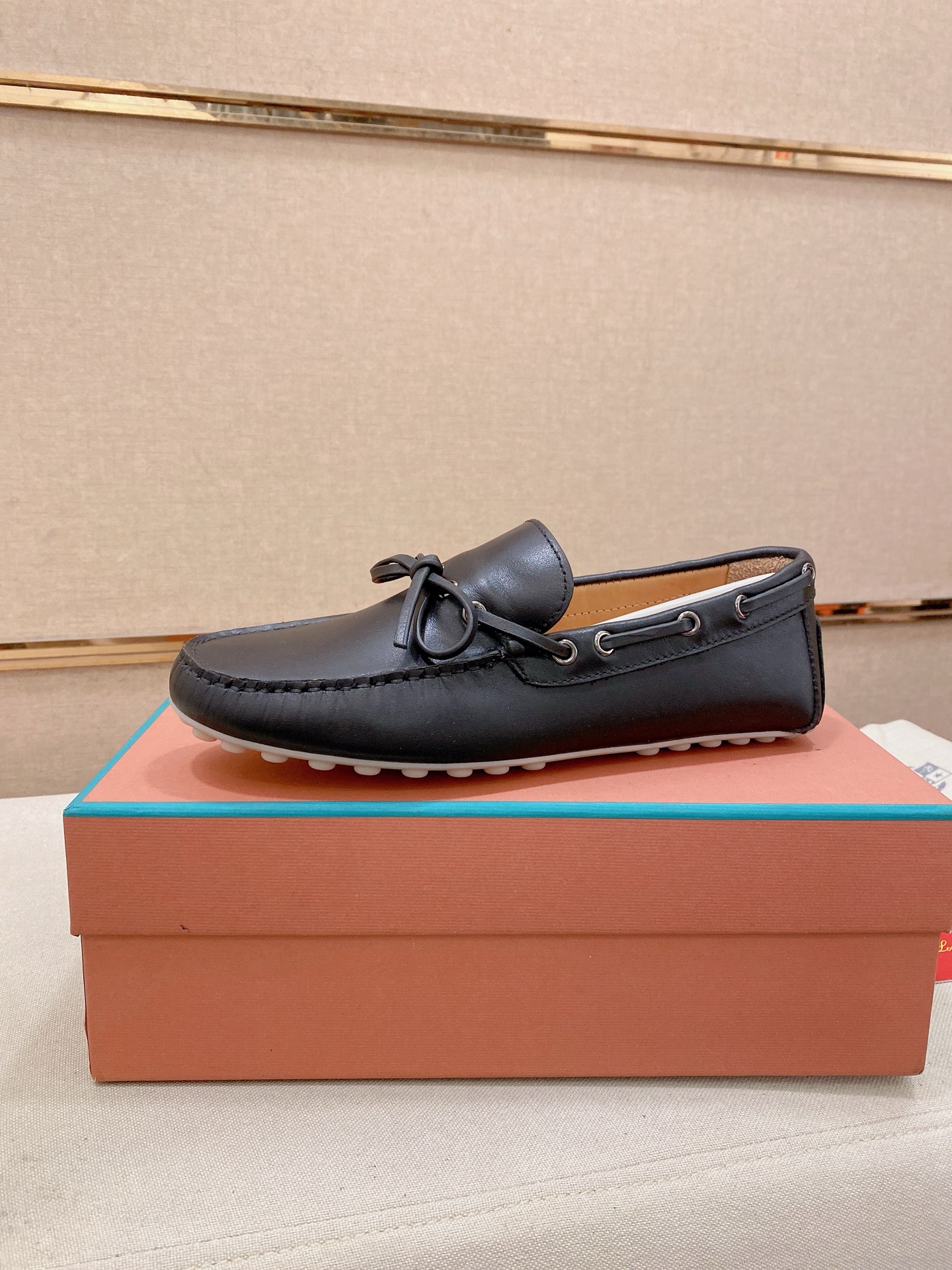 NO:829051,LP high-quality men's footwear, calfskin, water-dyed calfskin lining, calfskin feet!  Rubber anti-slip bean design outsole!  Check out the detailed pictures for quality!  Positive code 38-45!  ,,loro piana,cowhide19860909LP 高品质男士套脚款 小牛皮 内里水染牛里,小牛皮垫脚！橡胶防滑豆豆设计大底！品质细看细节图！正码38-45！,,loro piana,cowhide,Men's shoes