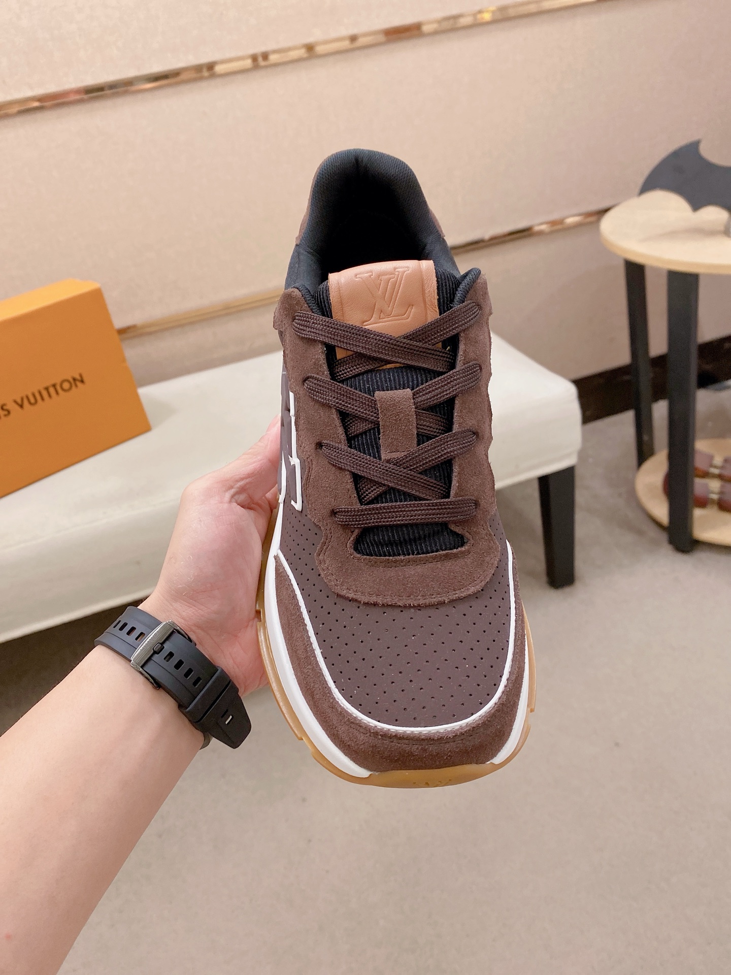 LV Style Leather Men's Shoes Lookbook Reference image 2